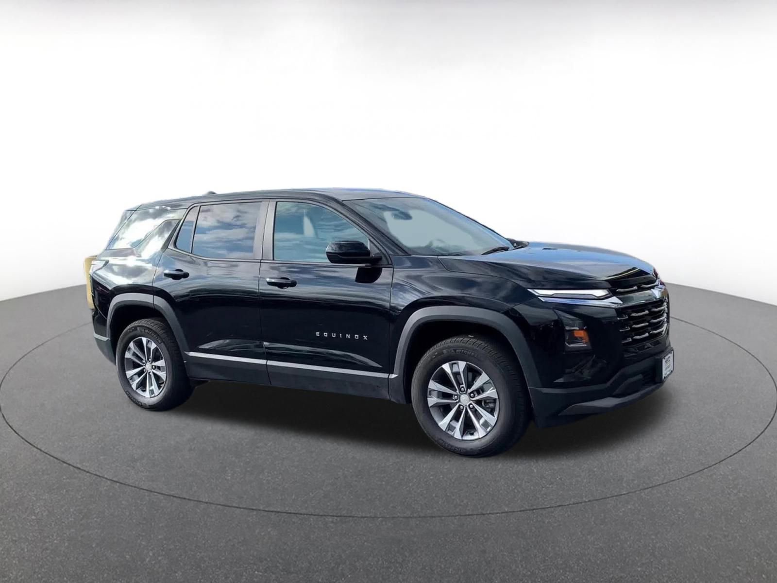 Thumbnail: 2025 Chevrolet Equinox - 2