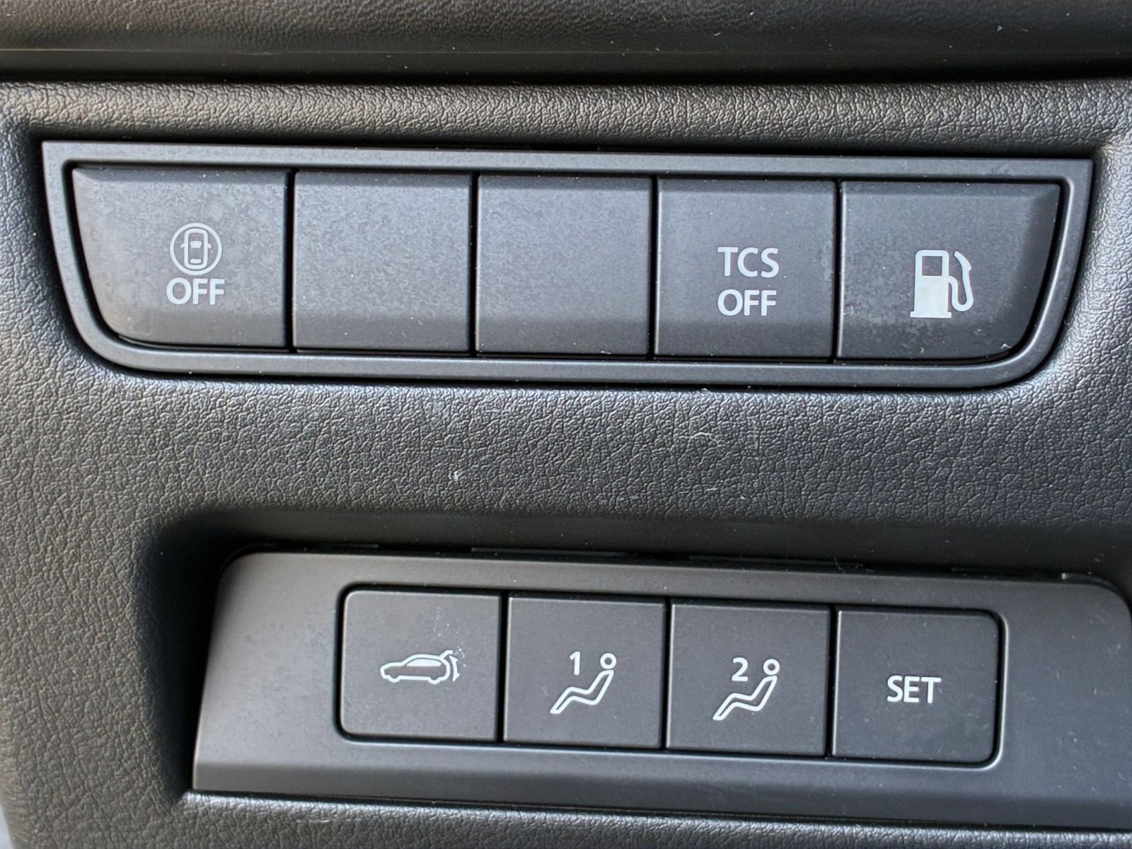 Thumbnail: 2025 Mazda CX-50 - 23