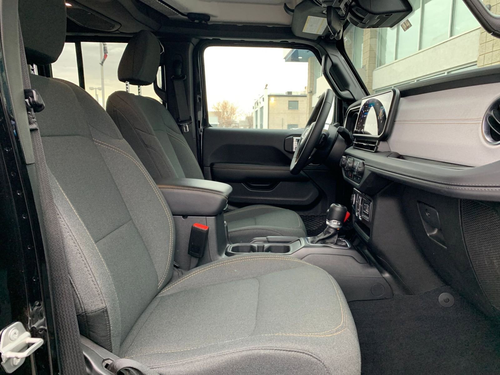 Thumbnail: 2025 Jeep Wrangler - 35