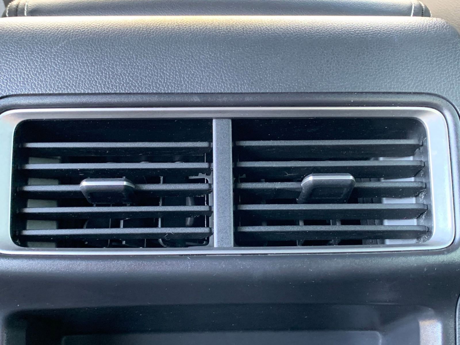 Thumbnail: 2025 Volkswagen Atlas - 24