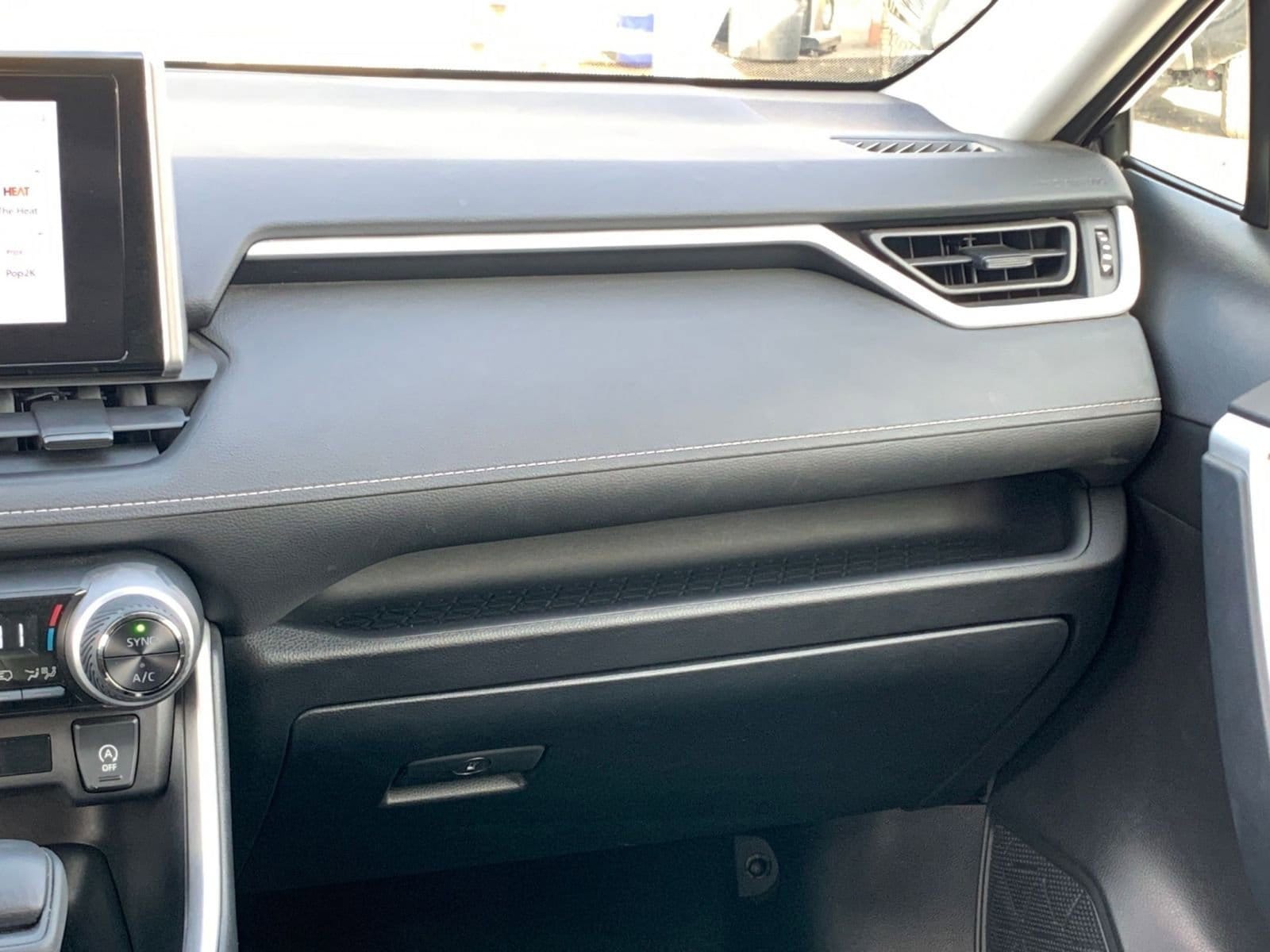 Thumbnail: 2025 Toyota RAV4 - 35