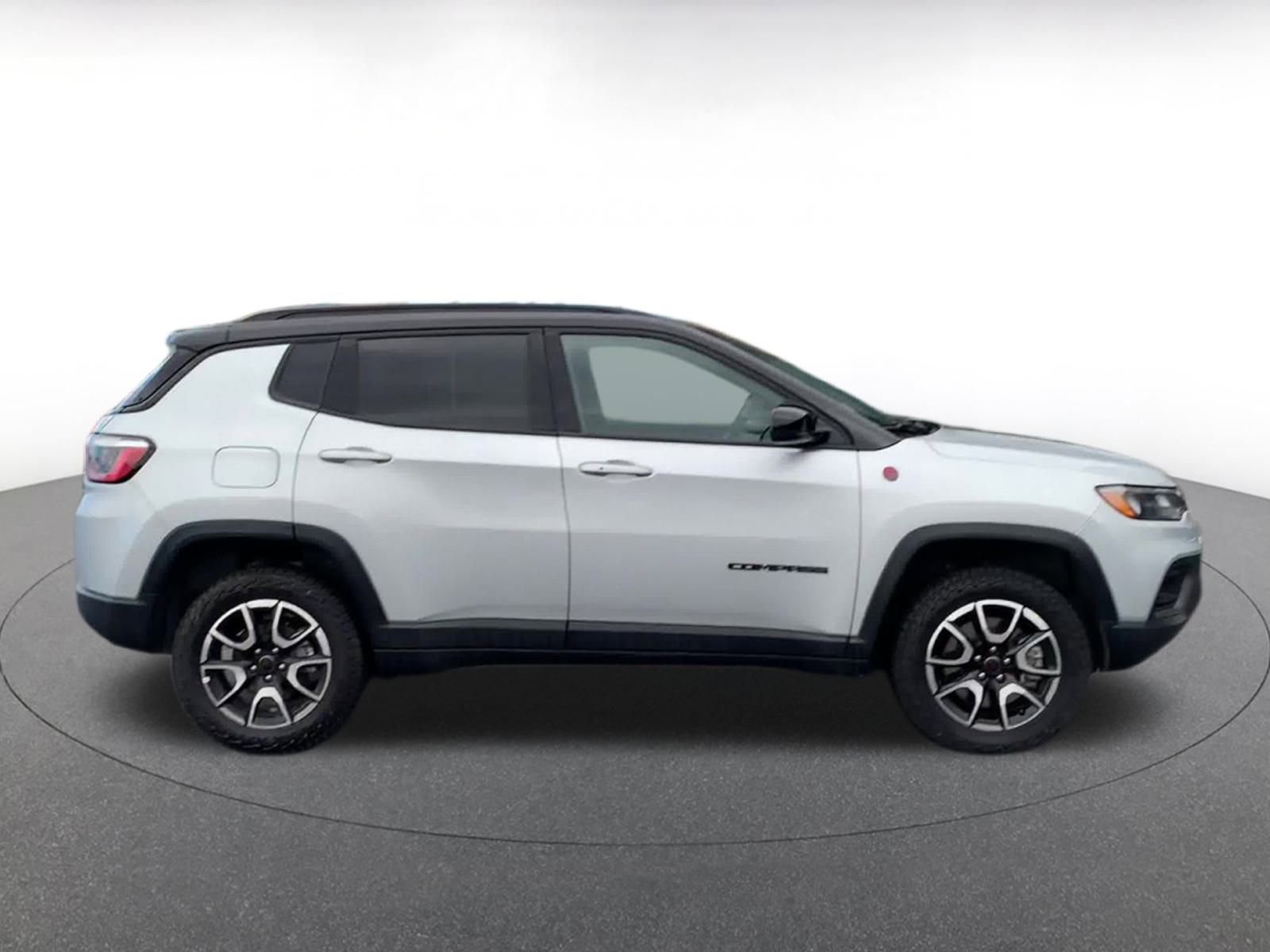 Thumbnail: 2025 Jeep Compass - 16