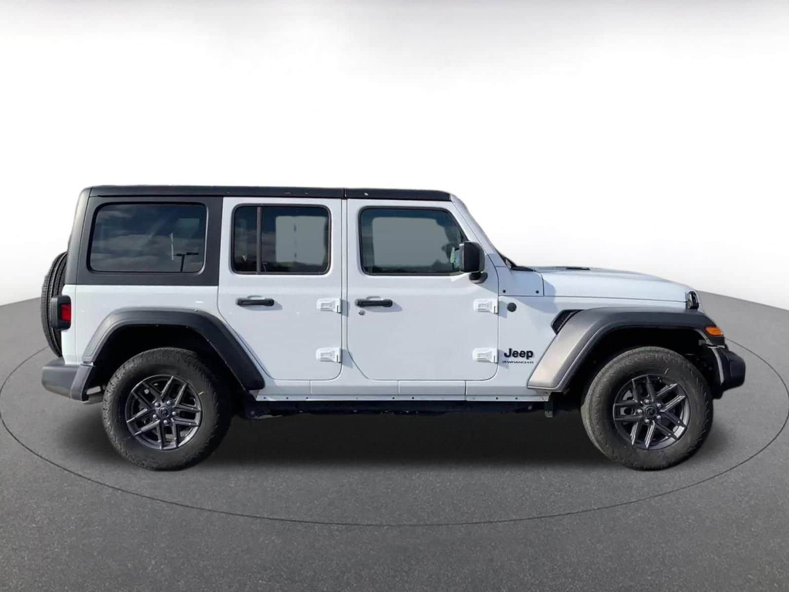 Thumbnail: 2025 Jeep Wrangler - 16