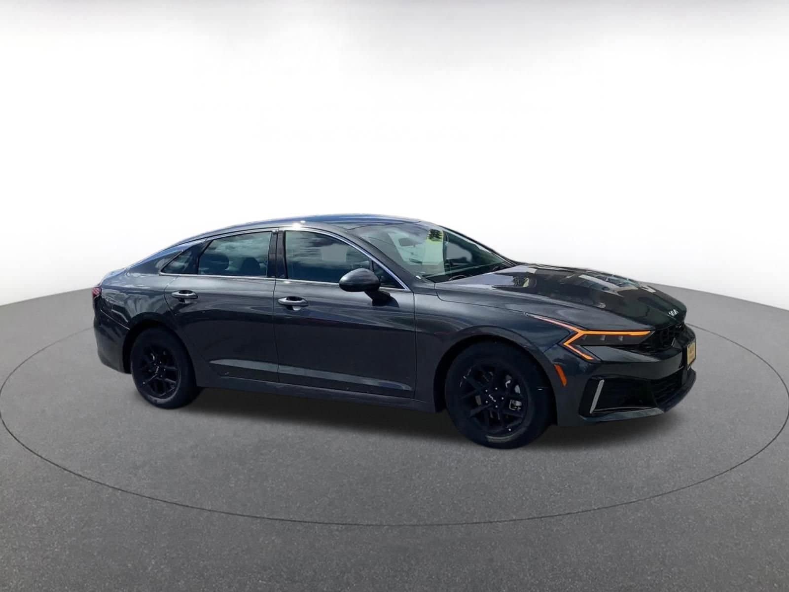 Thumbnail: 2025 Kia K5 - 2