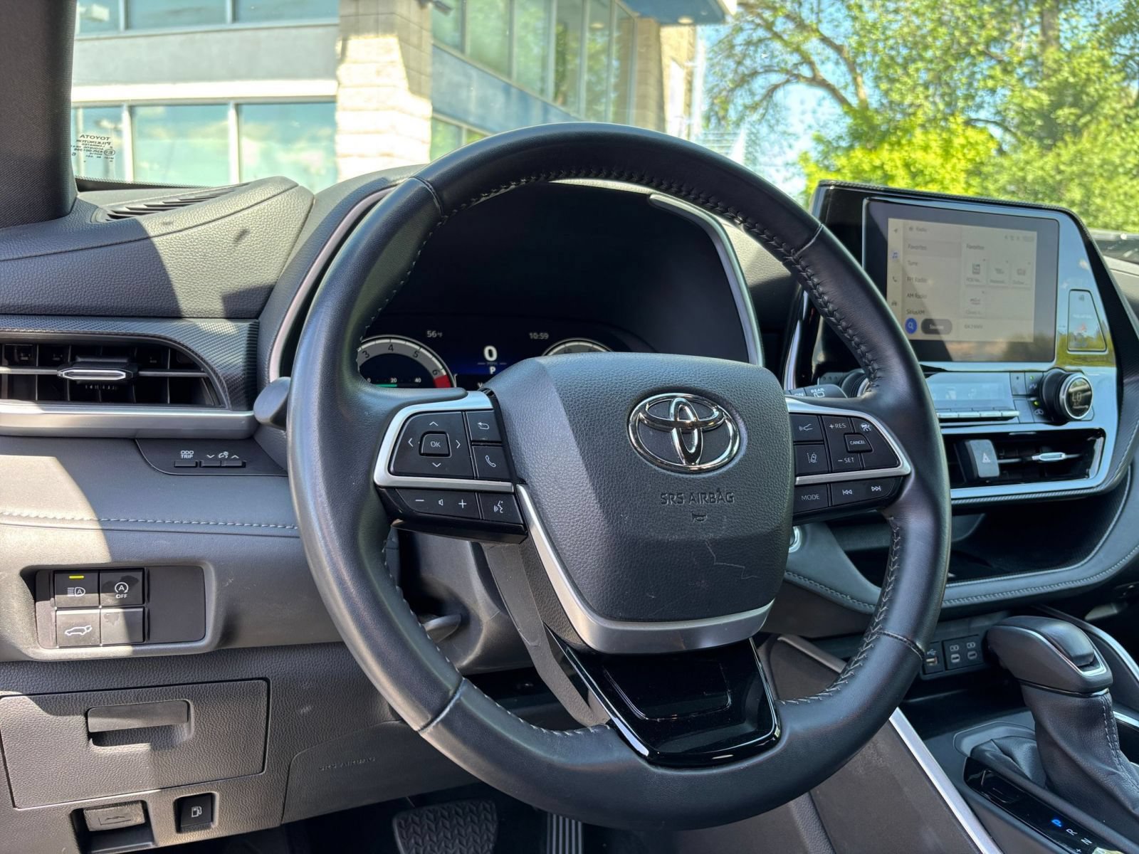 Thumbnail: 2025 Toyota Highlander - 32