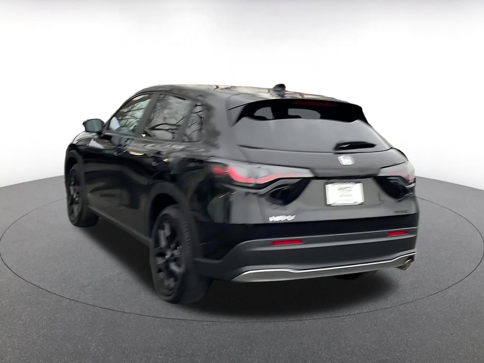 Thumbnail: 2025 Honda HR-V - 11