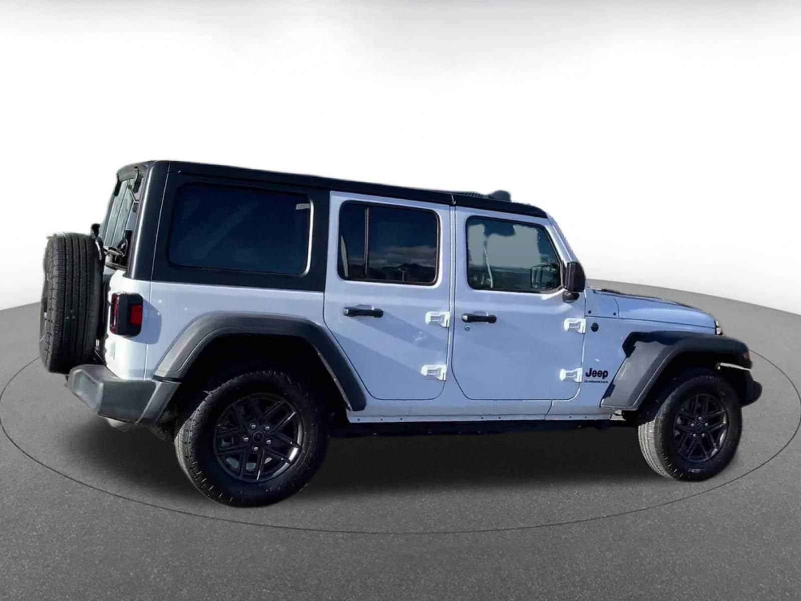 Thumbnail: 2025 Jeep Wrangler - 15