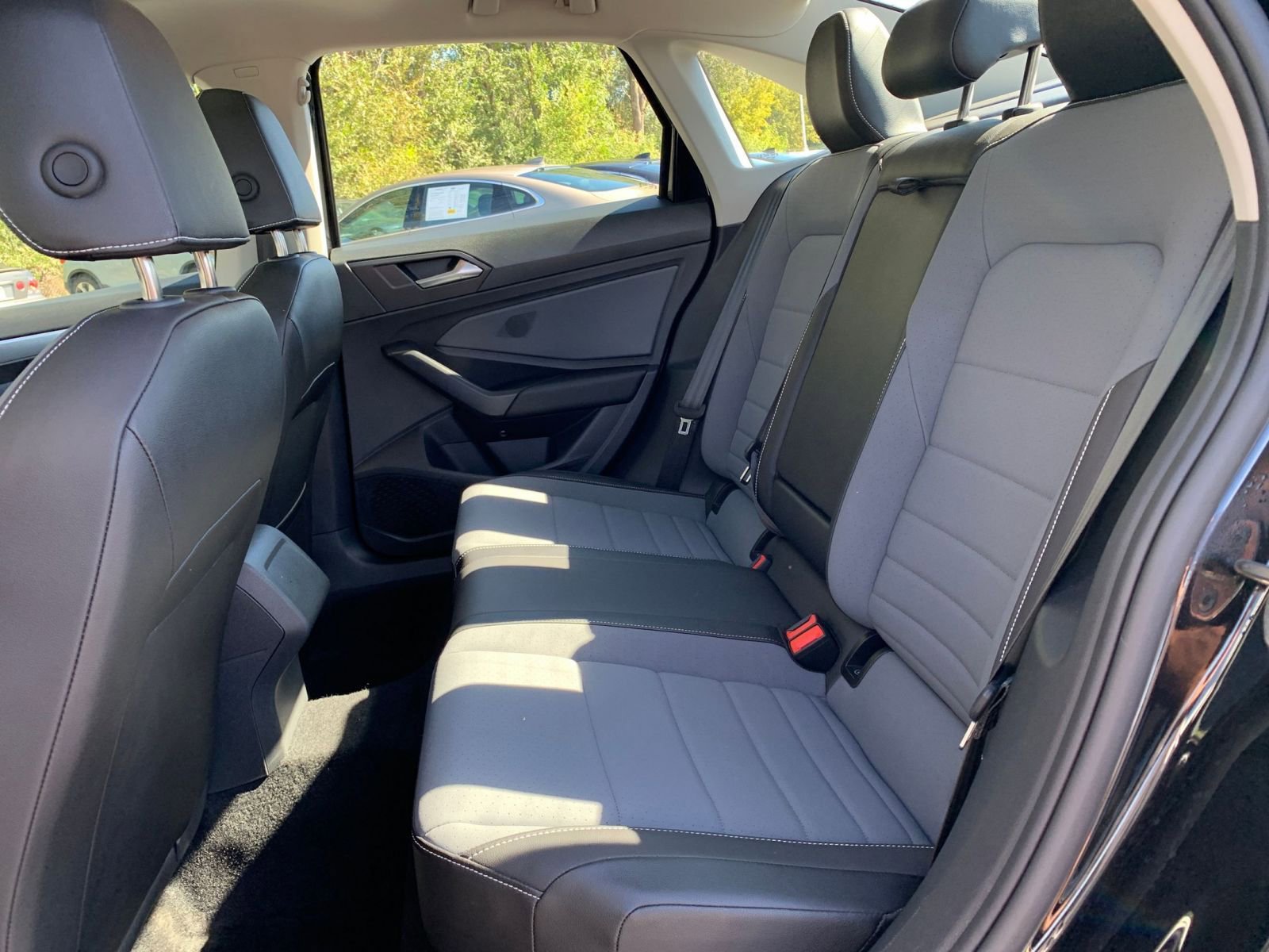 Thumbnail: 2025 Volkswagen Jetta - 24