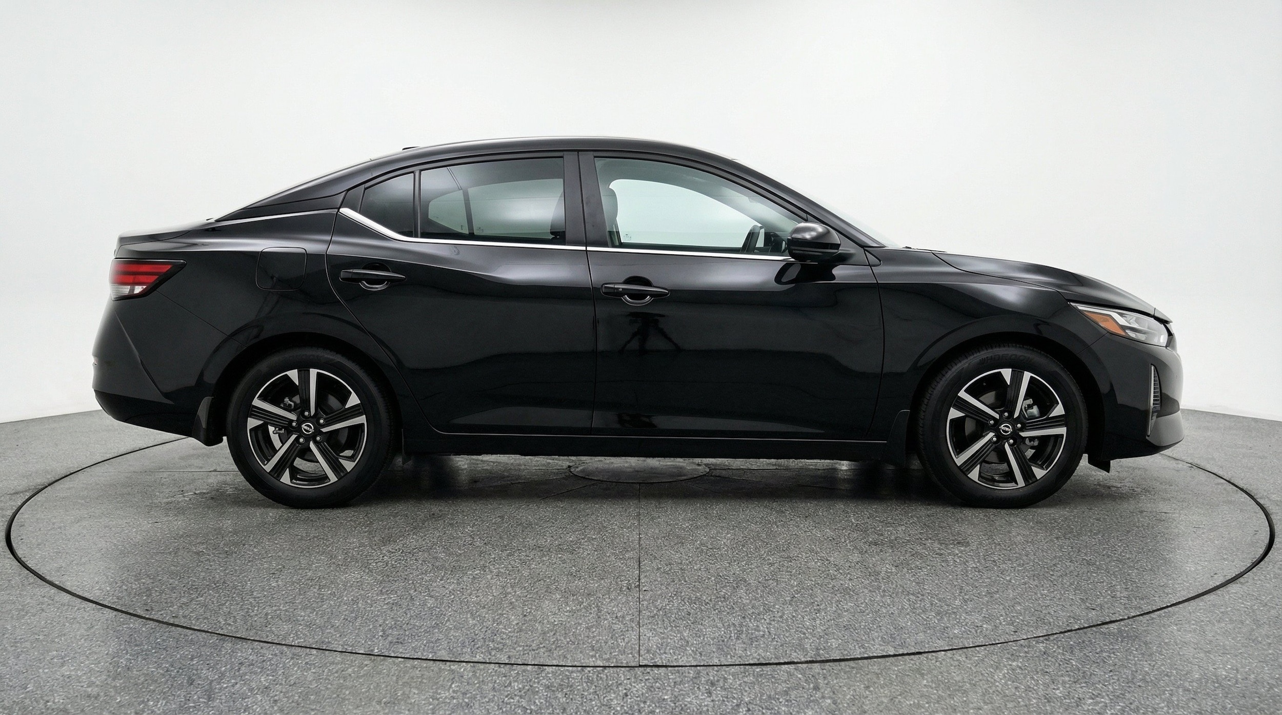 Thumbnail: 2025 Nissan Sentra - 11