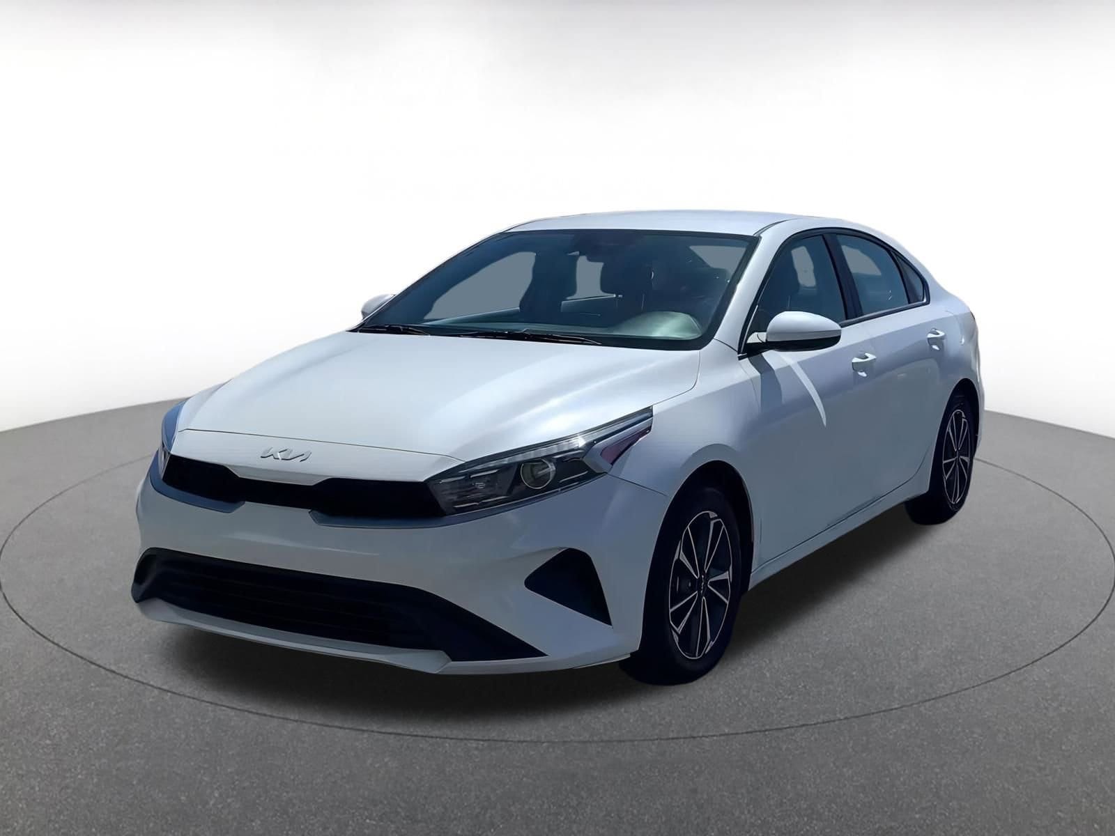 Thumbnail: 2023 Kia Forte - 7