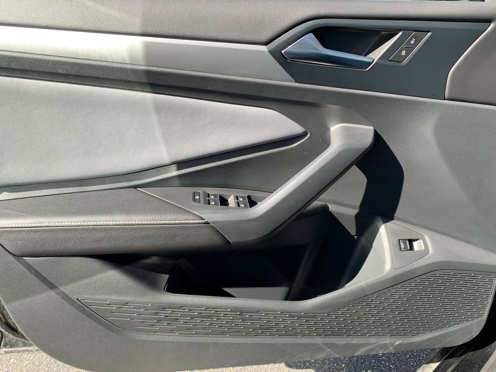 Thumbnail: 2025 Volkswagen Jetta - 20