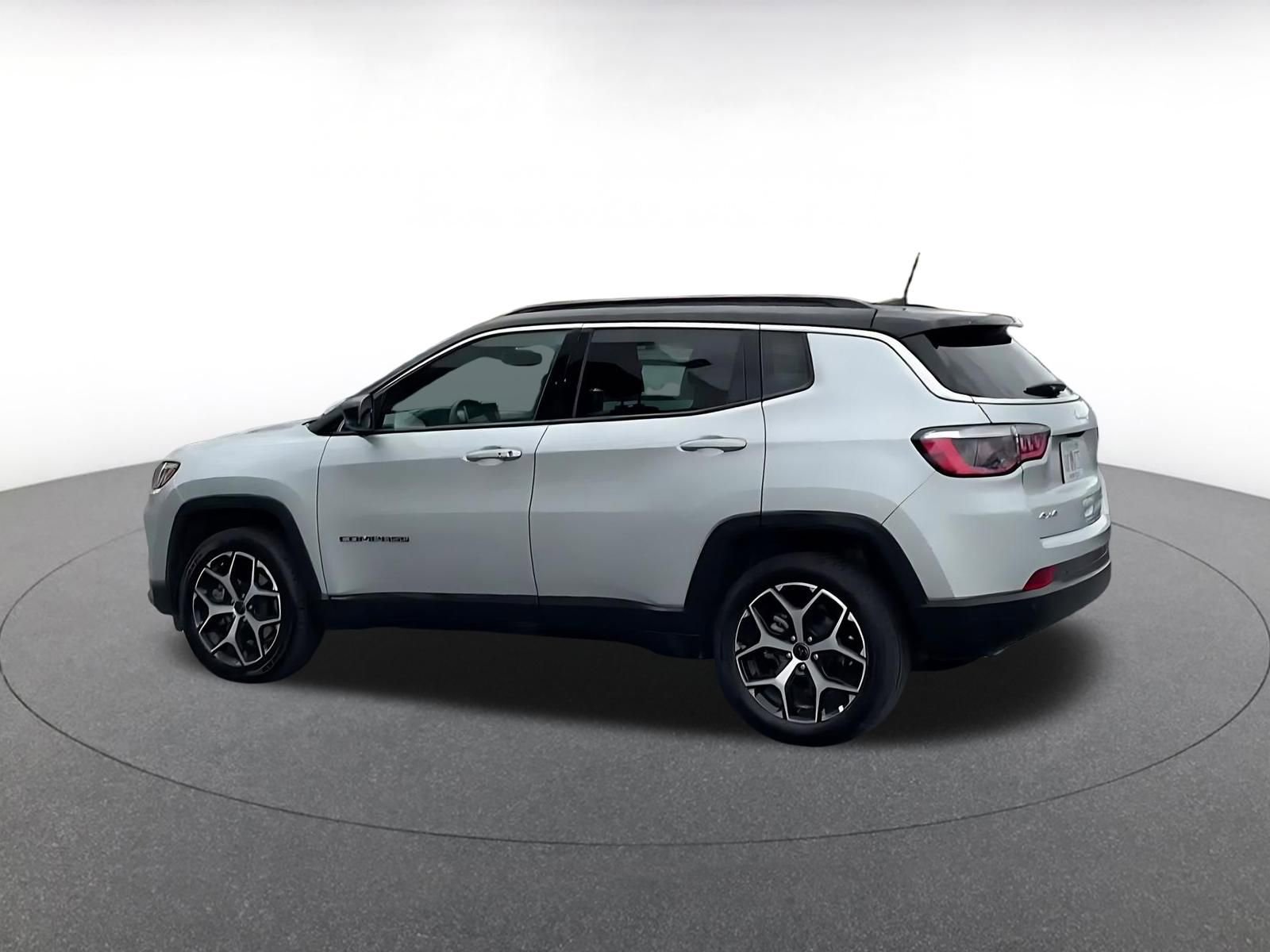 Thumbnail: 2025 Jeep Compass - 10