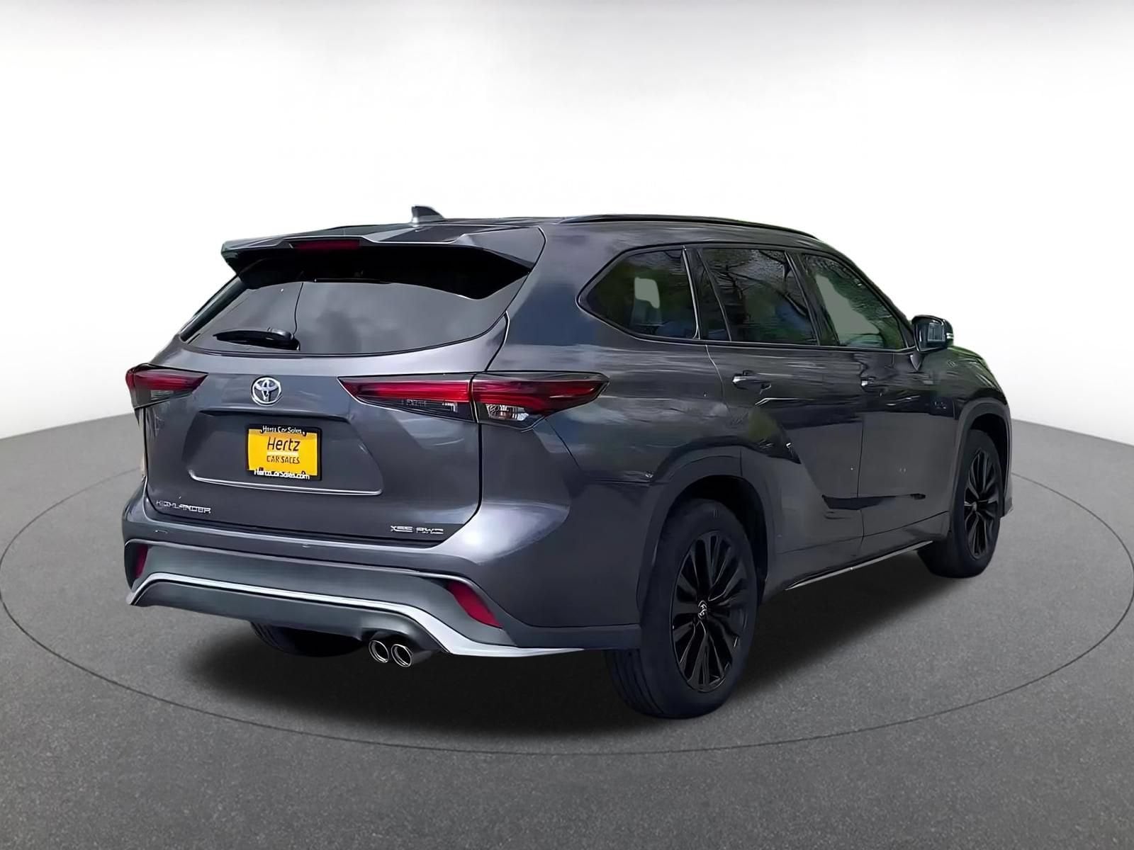 Thumbnail: 2025 Toyota Highlander - 11