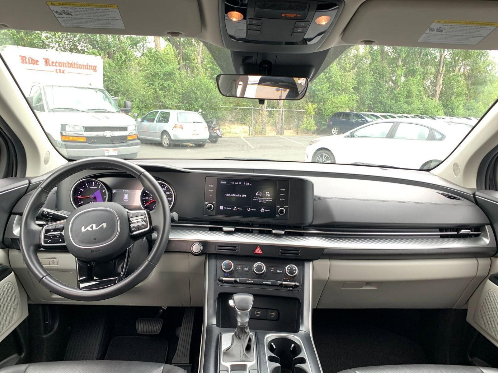 Thumbnail: 2024 Kia Carnival - 33