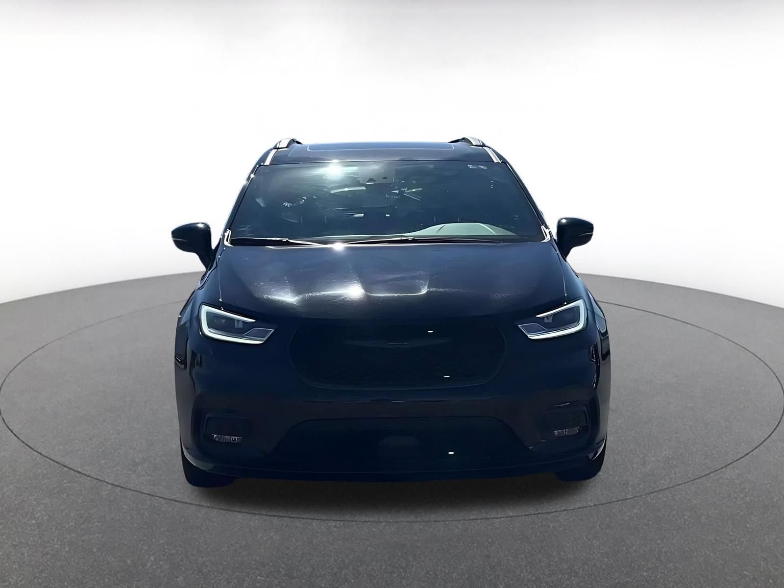 Thumbnail: 2025 Chrysler Pacifica - 4