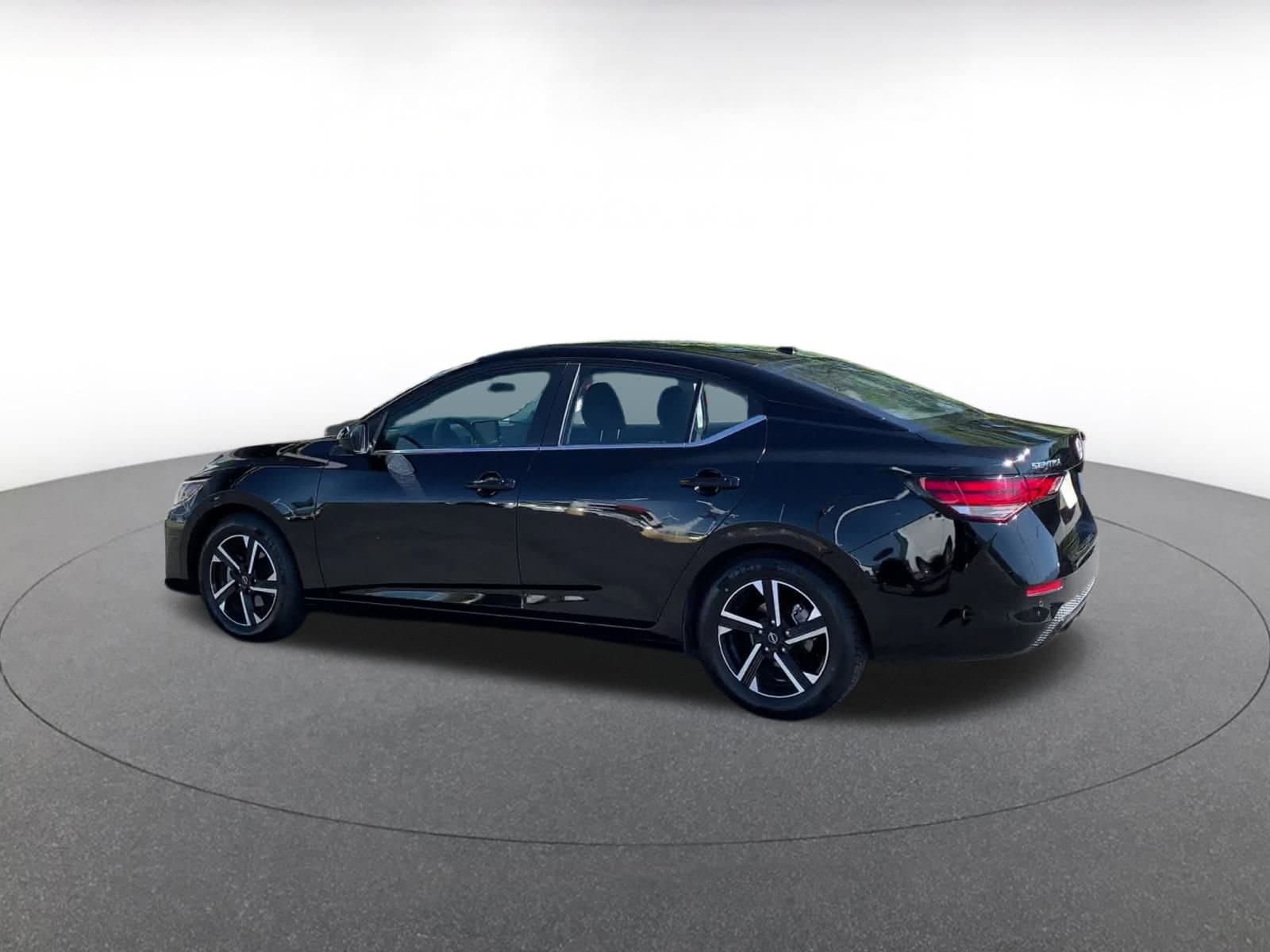 Thumbnail: 2024 Nissan Sentra - 10