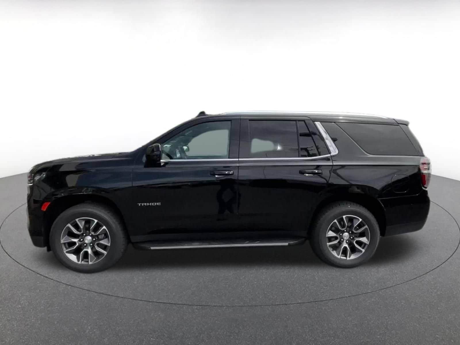 Thumbnail: 2023 Chevrolet Tahoe - 9