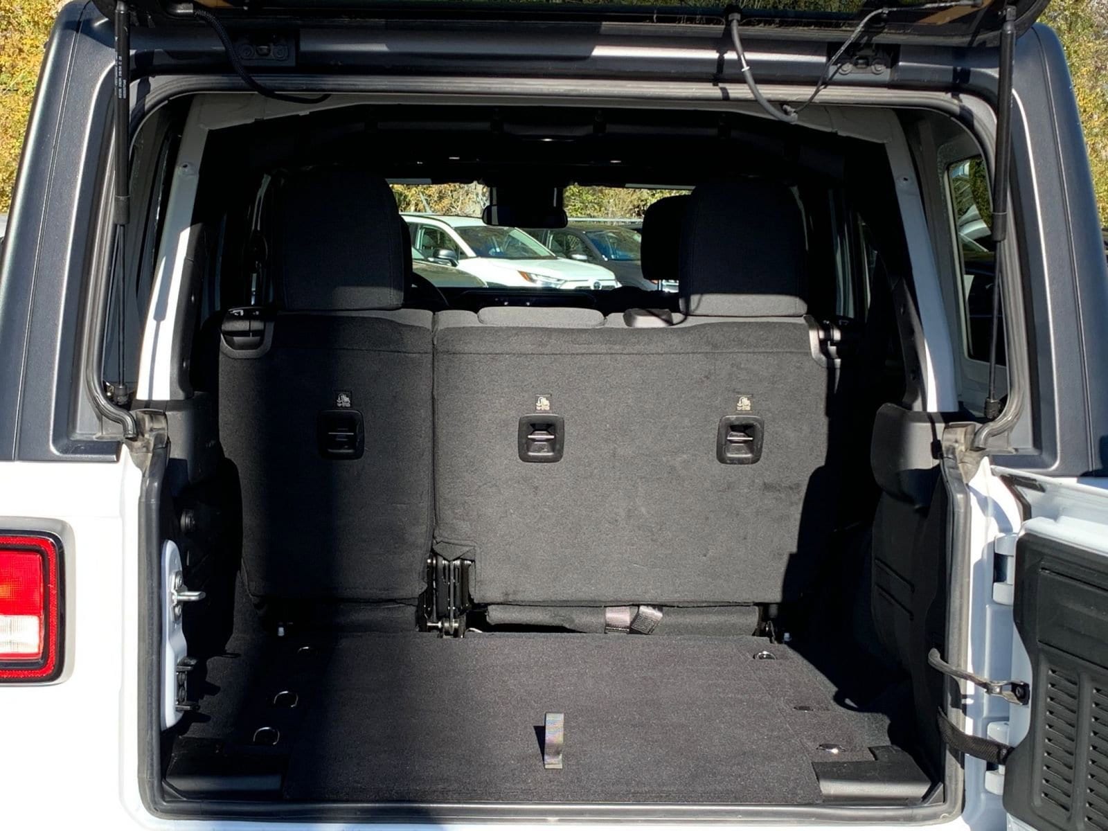 Thumbnail: 2025 Jeep Wrangler - 30