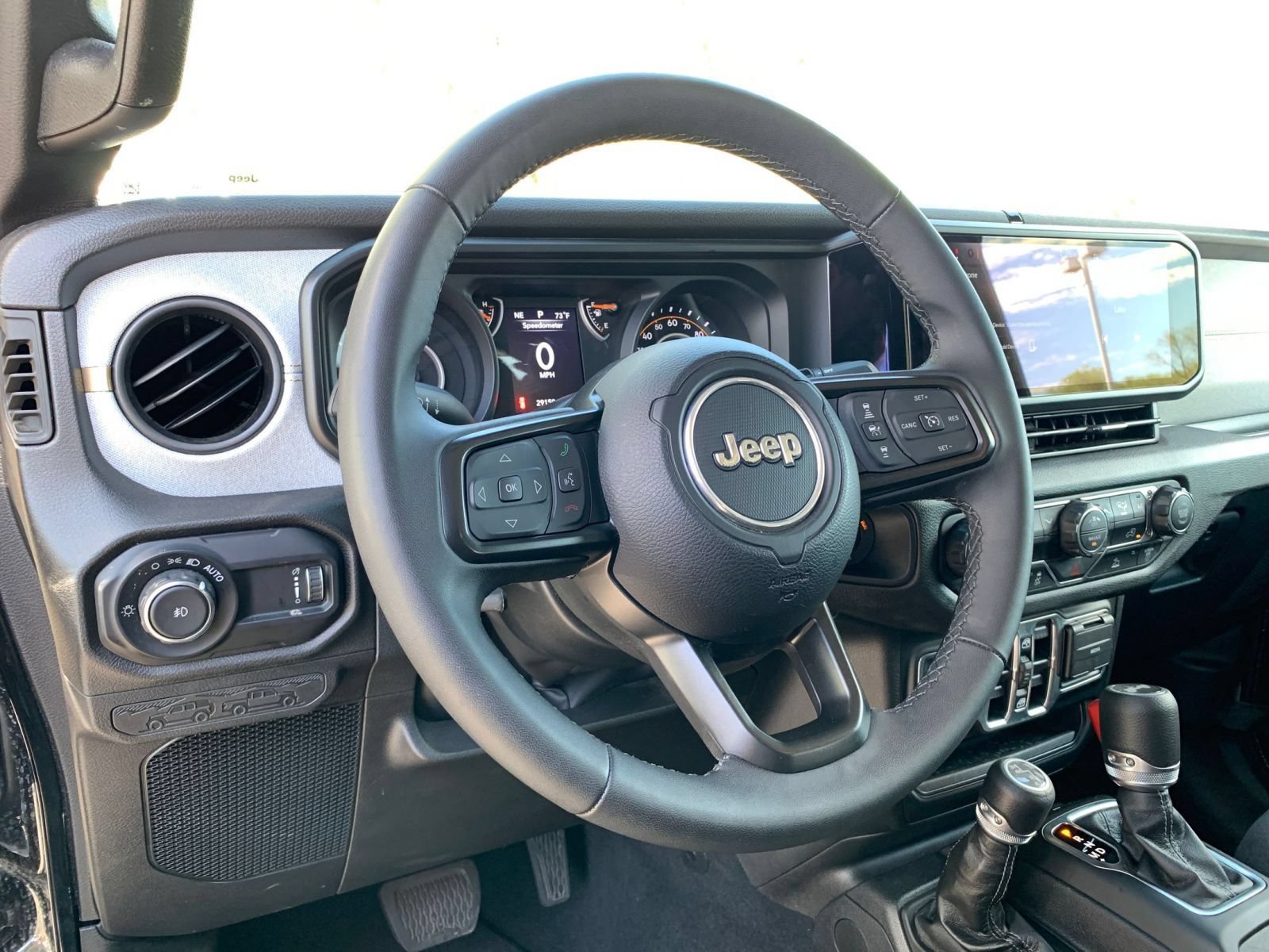 Thumbnail: 2025 Jeep Wrangler - 32
