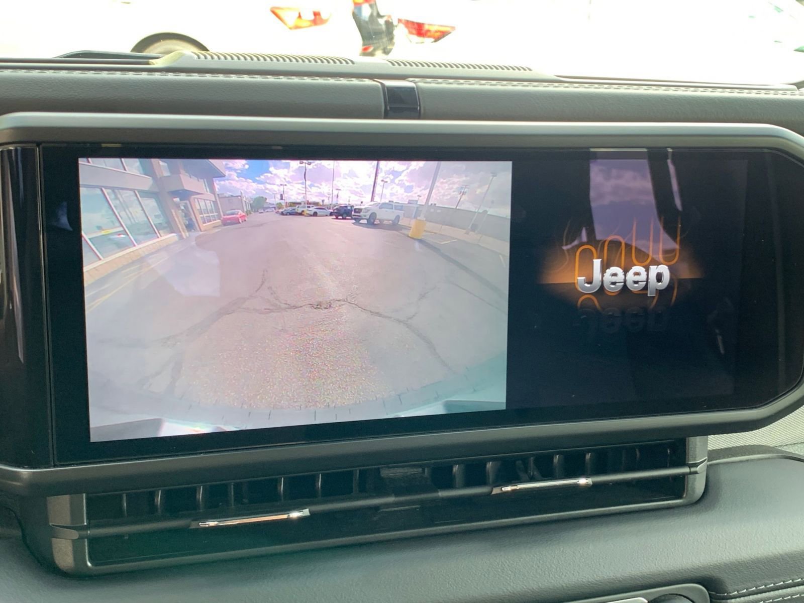 Thumbnail: 2025 Jeep Wrangler - 17