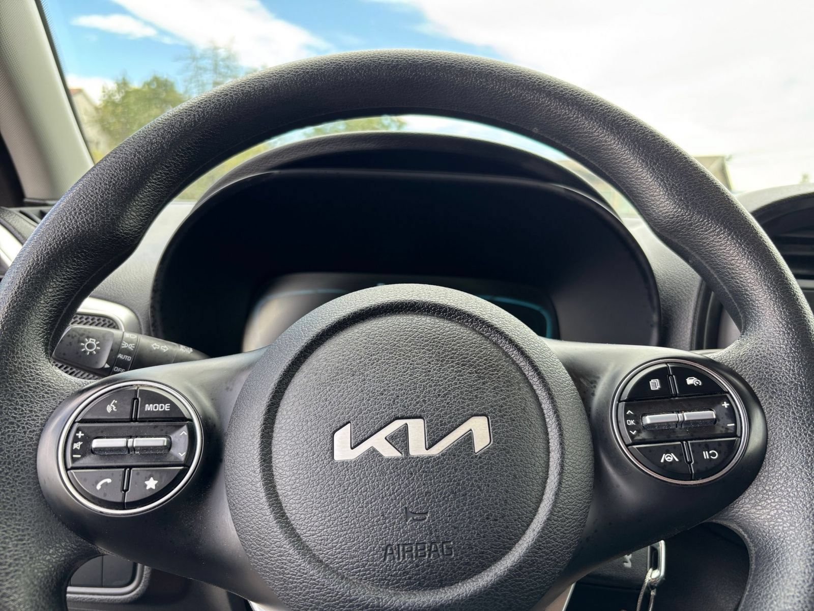 Thumbnail: 2025 Kia Soul - 25