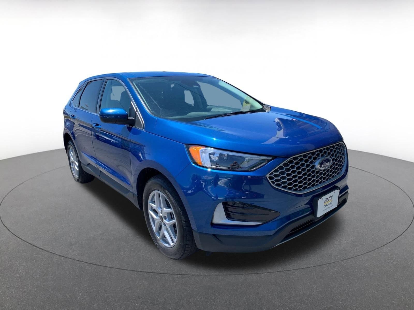 2024 Ford Edge SEL Hero Image