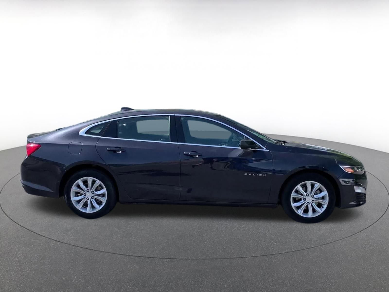 Thumbnail: 2023 Chevrolet Malibu - 16