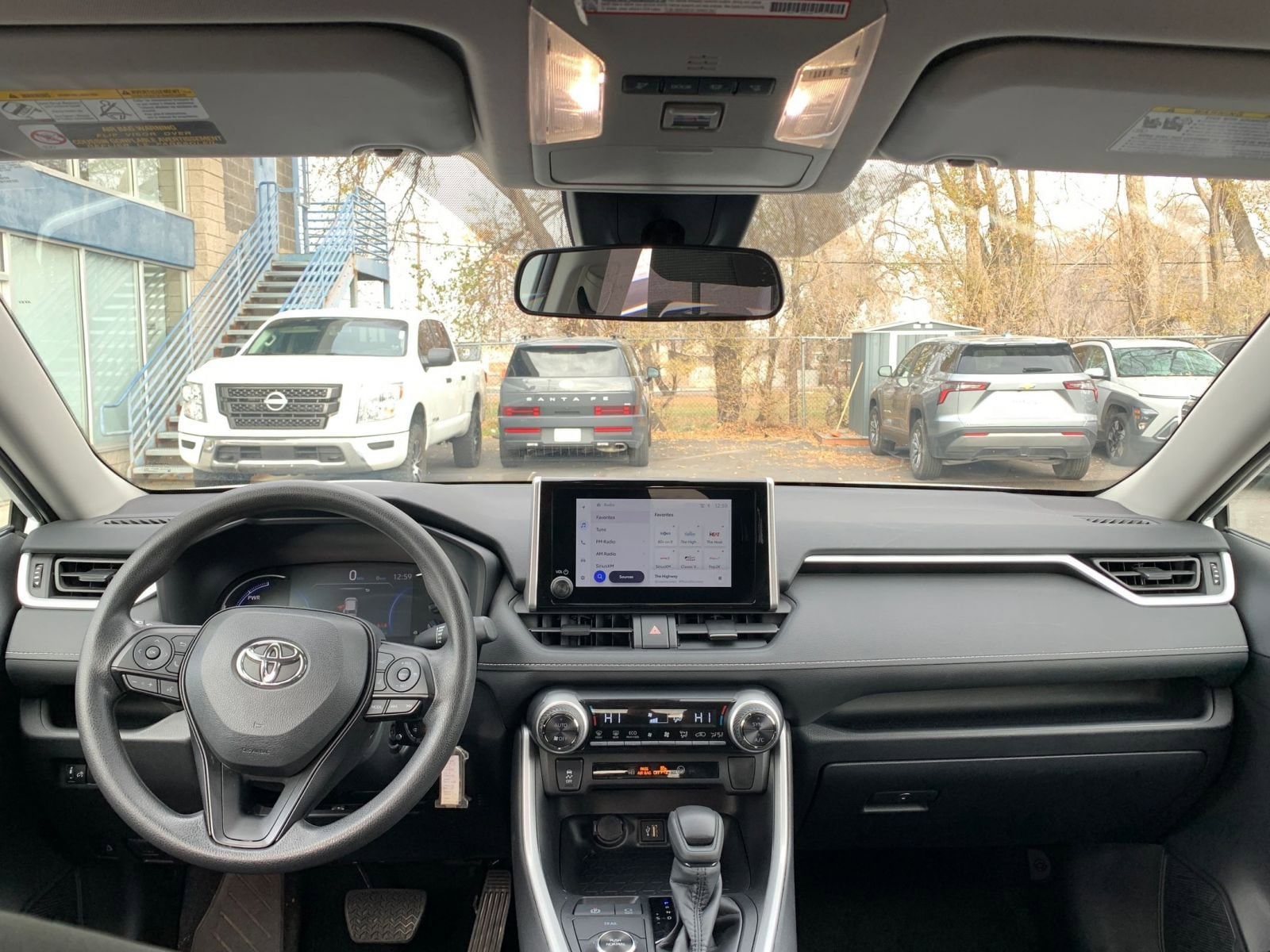 Thumbnail: 2025 Toyota RAV4 - 32