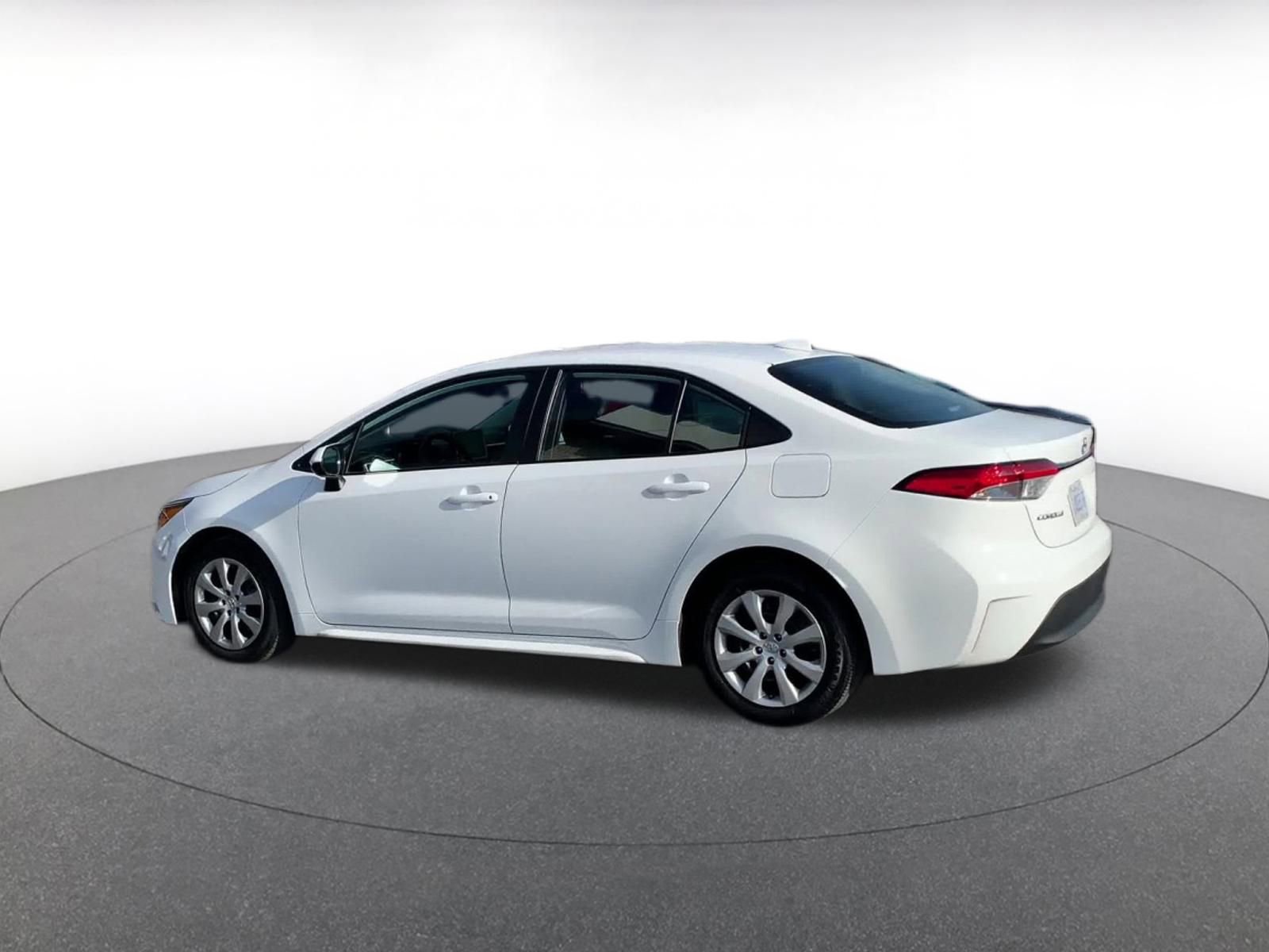 Thumbnail: 2025 Toyota Corolla - 10