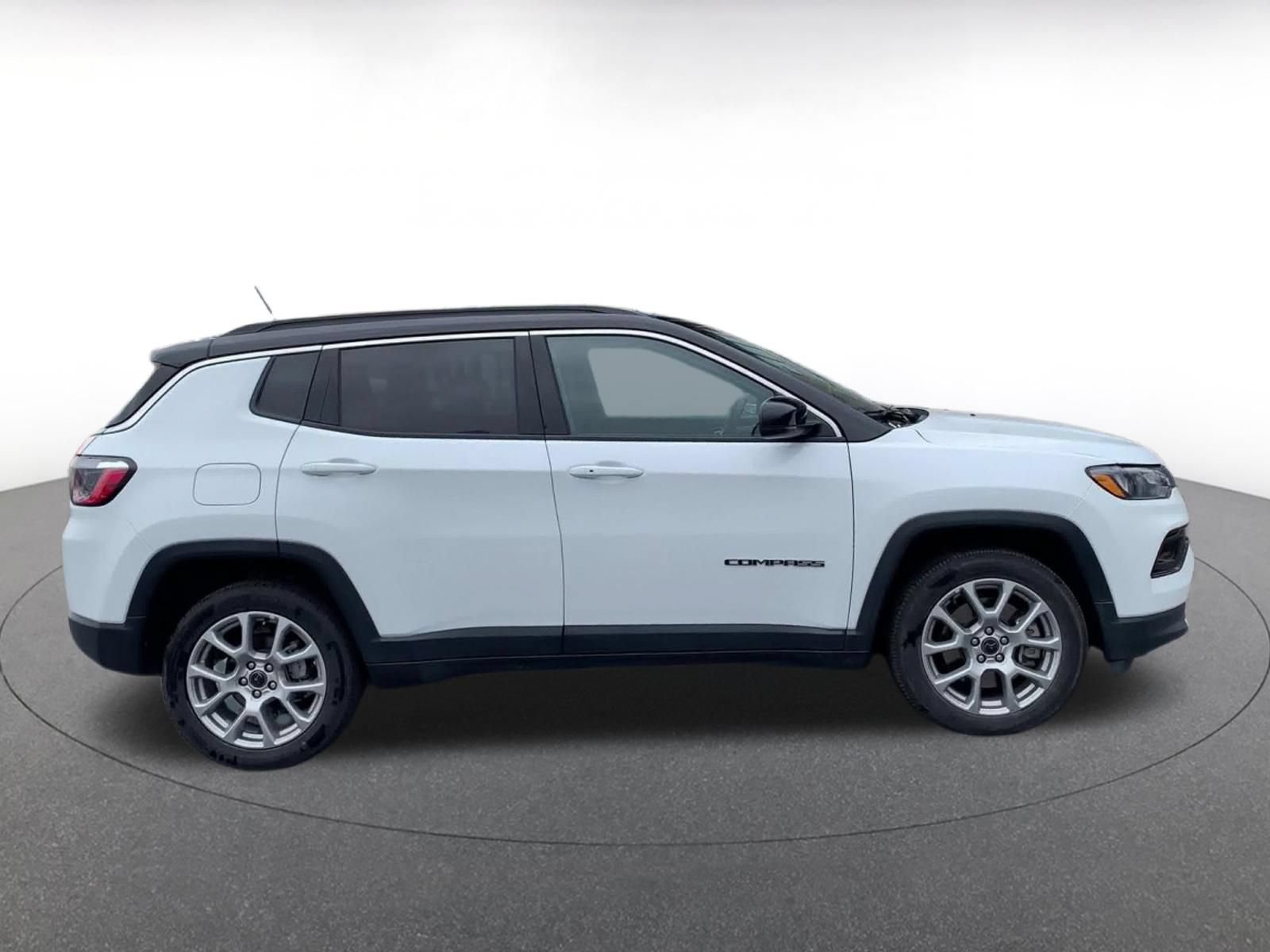 Thumbnail: 2025 Jeep Compass - 13