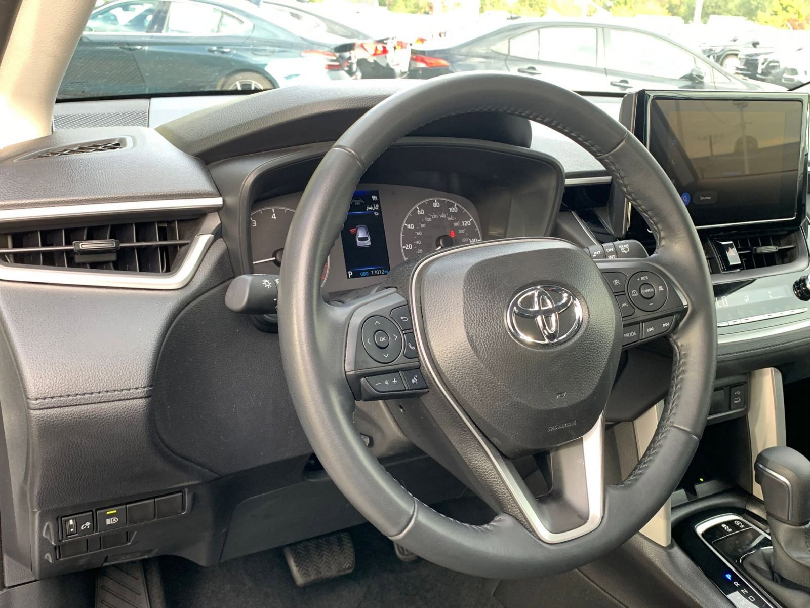 Thumbnail: 2025 Toyota Corolla Cross - 33