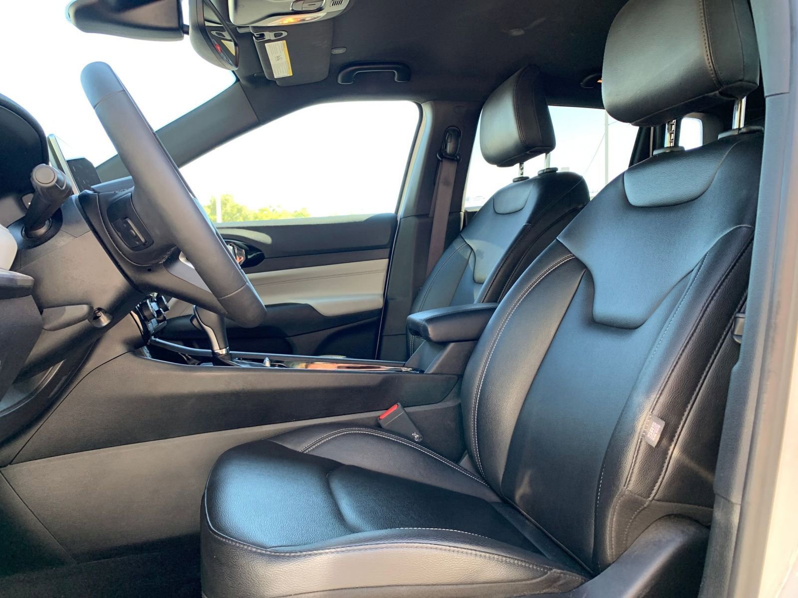 Thumbnail: 2025 Jeep Compass - 27