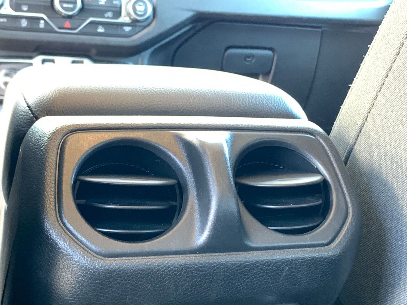 Thumbnail: 2025 Jeep Wrangler - 22