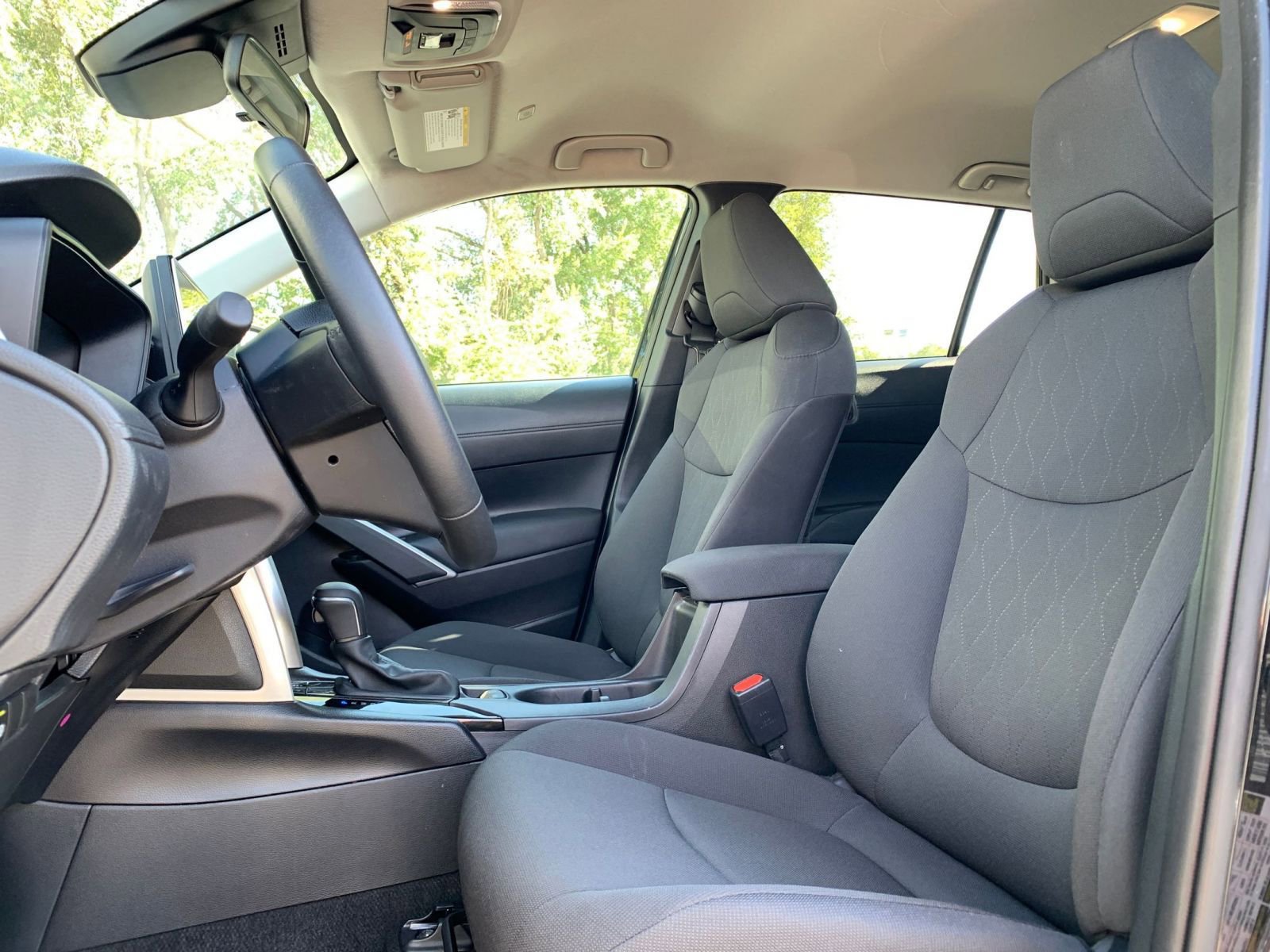 Thumbnail: 2025 Toyota Corolla Cross - 25