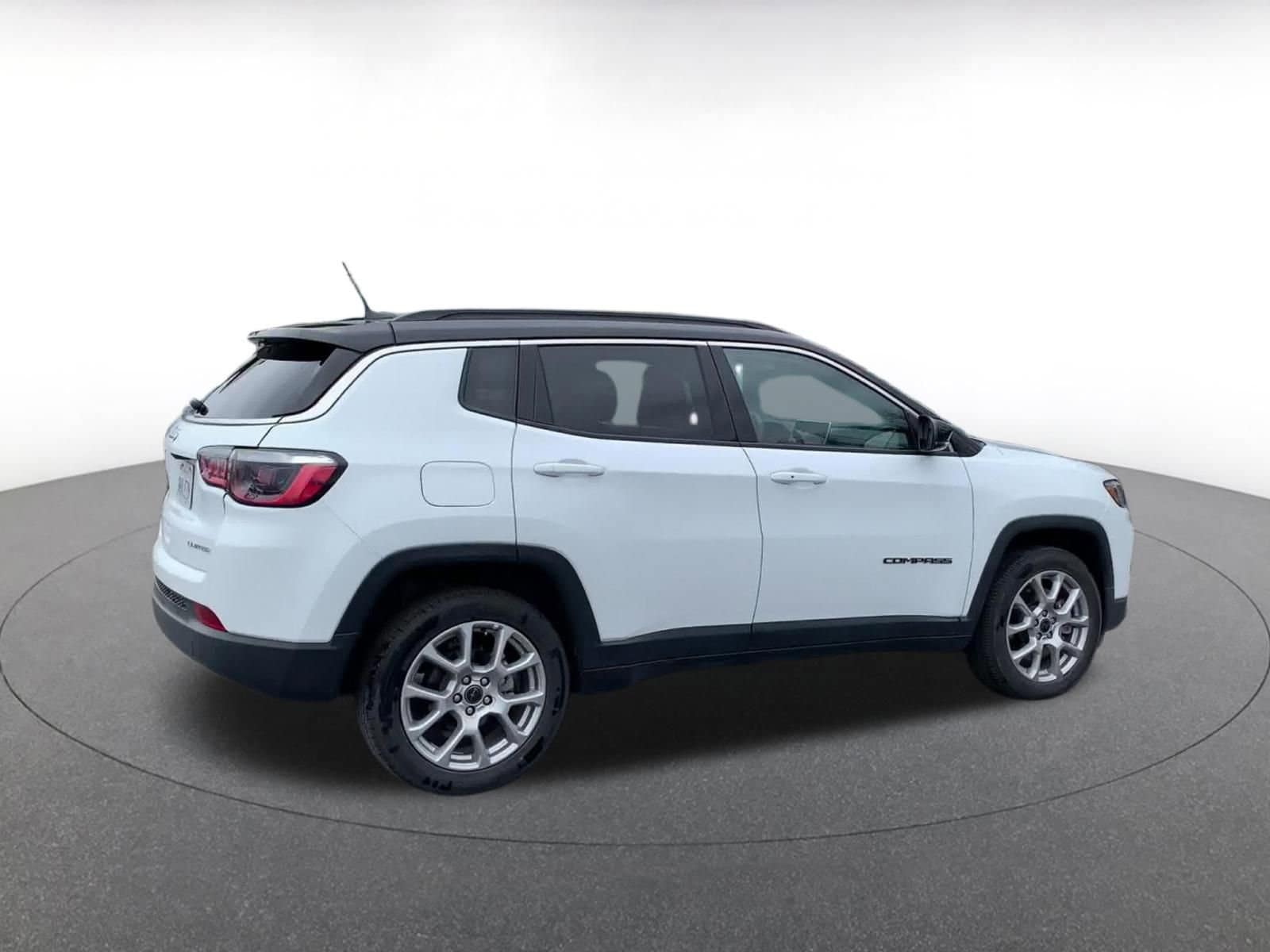 Thumbnail: 2025 Jeep Compass - 15