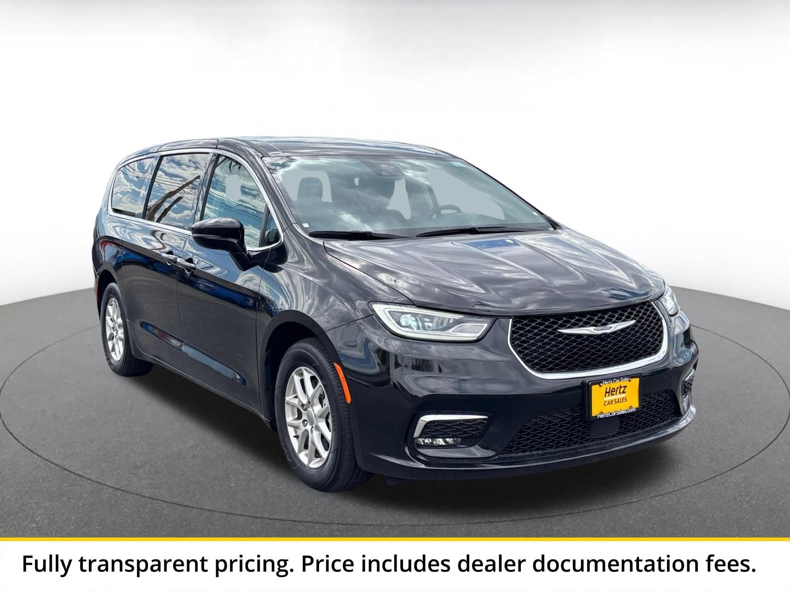 Thumbnail: 2024 Chrysler Pacifica - 1