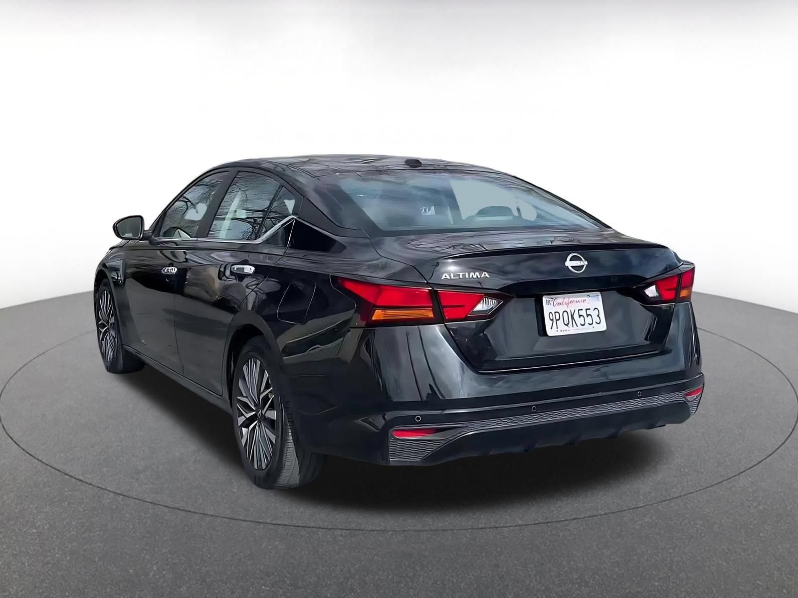 Thumbnail: 2025 Nissan Altima - 9