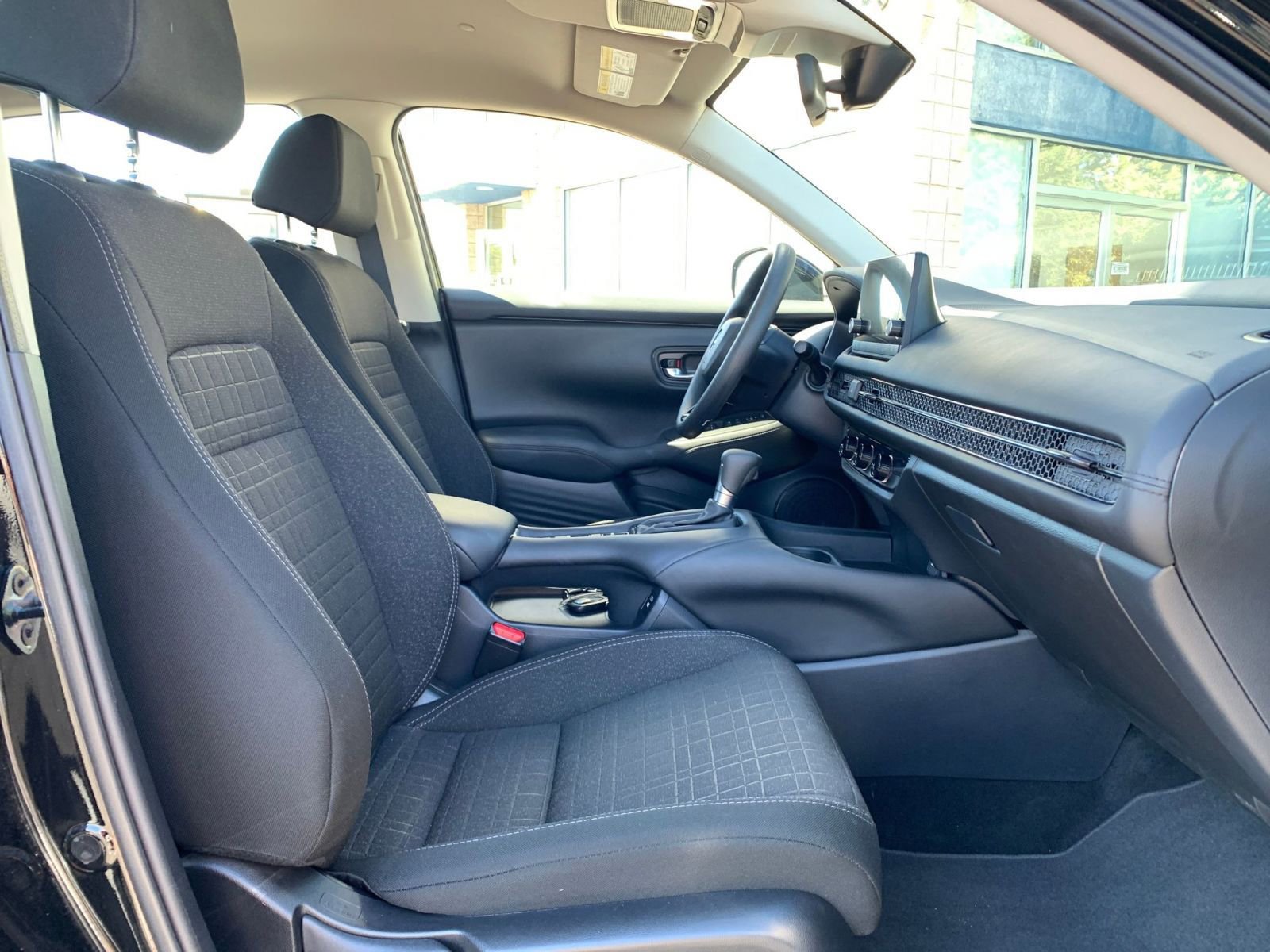 Thumbnail: 2025 Honda HR-V - 34