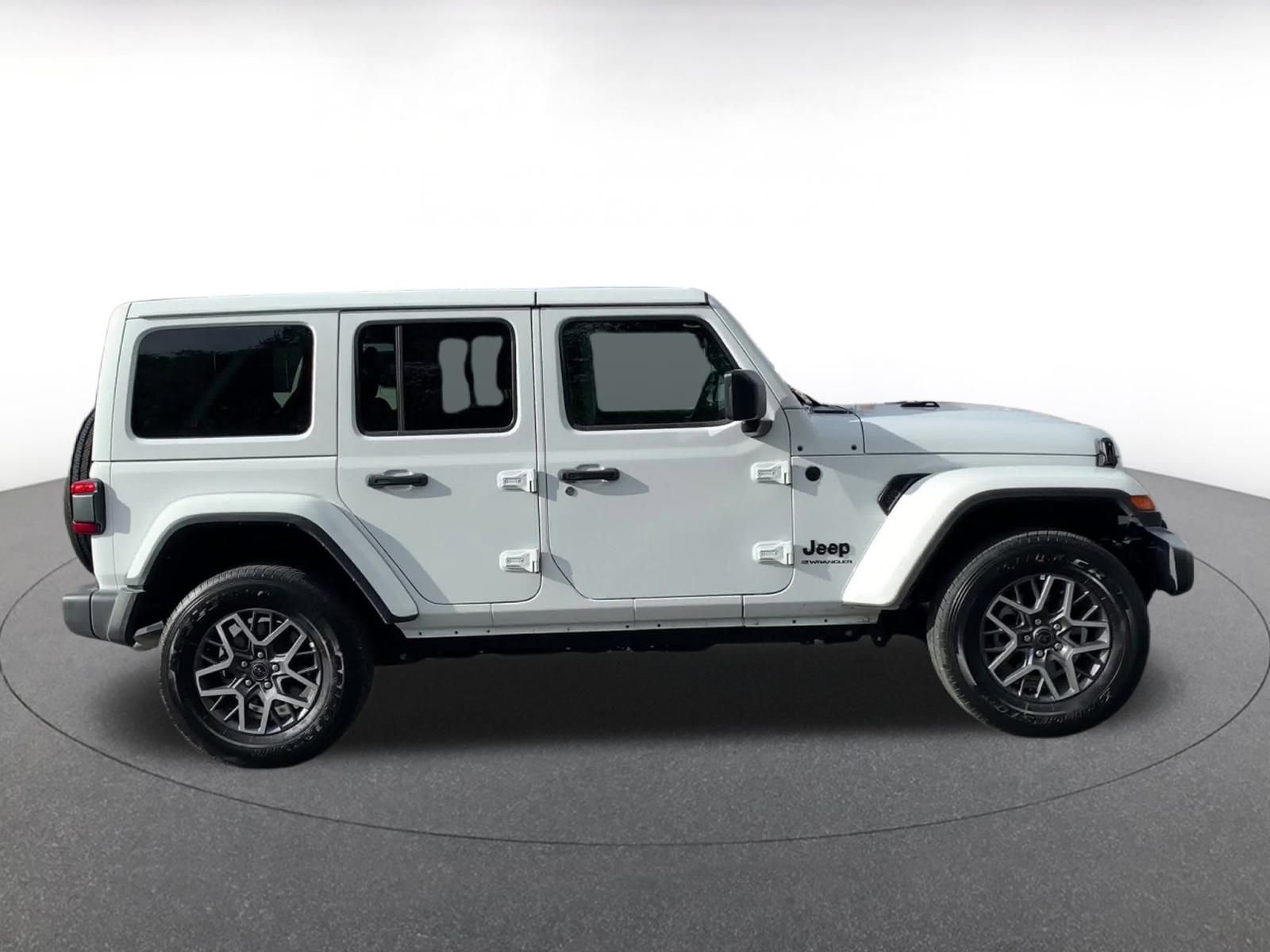 Thumbnail: 2025 Jeep Wrangler - 16