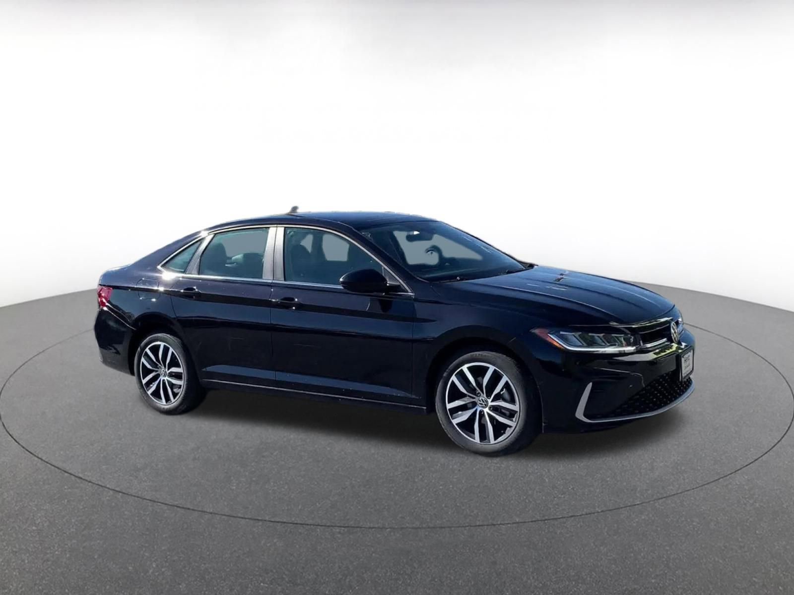 Thumbnail: 2025 Volkswagen Jetta - 2