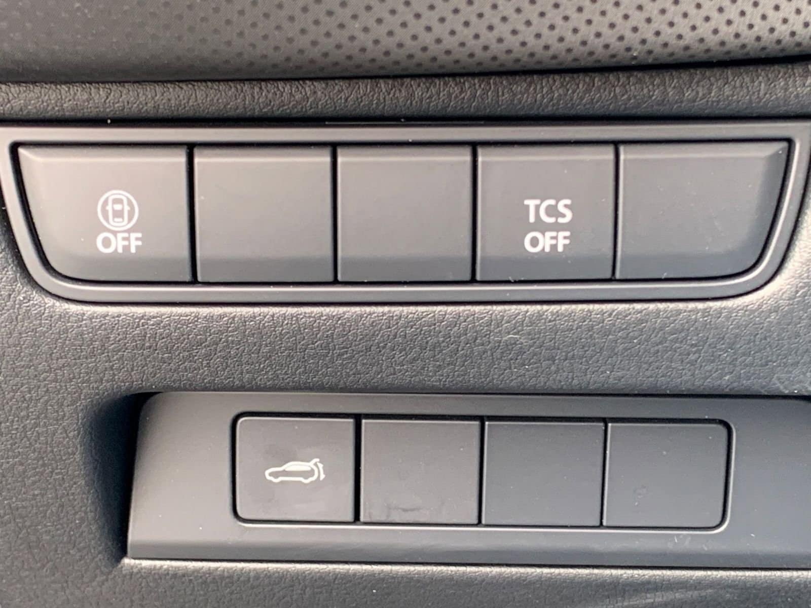 Thumbnail: 2025 Mazda CX-50 - 23