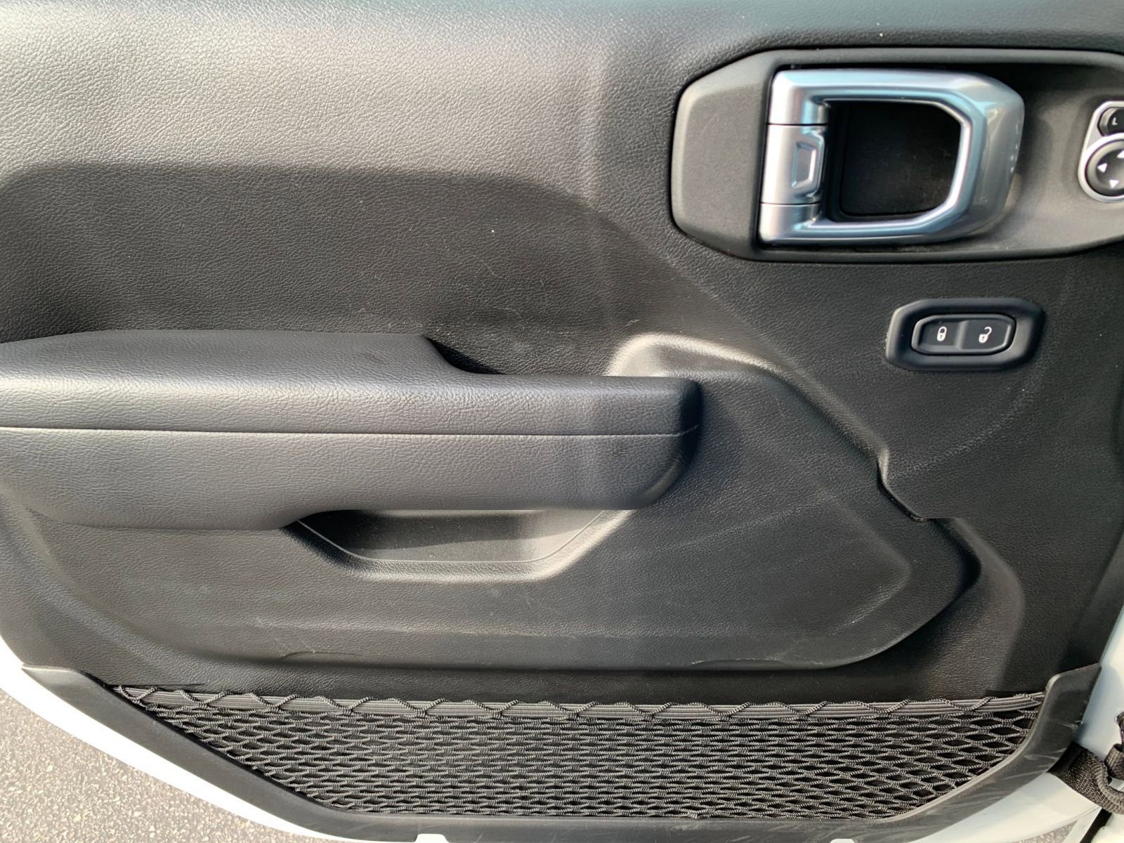 Thumbnail: 2025 Jeep Wrangler - 18