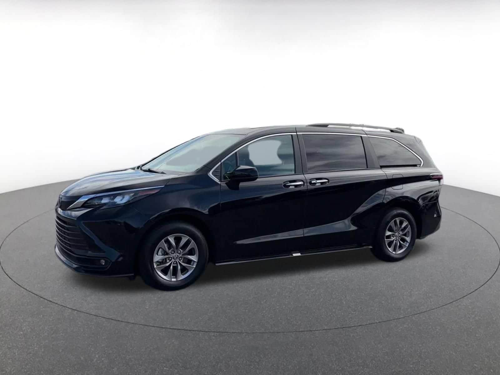 Thumbnail: 2025 Toyota Sienna - 7