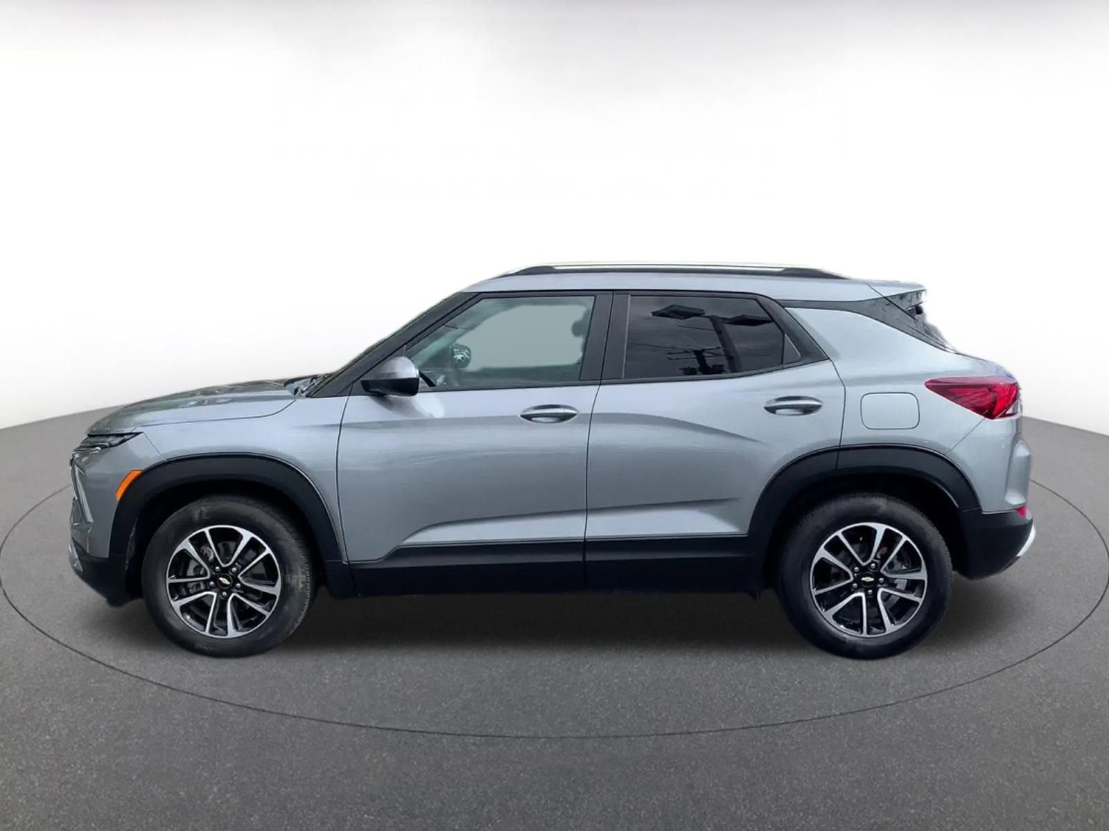 Thumbnail: 2025 Chevrolet TrailBlazer - 9