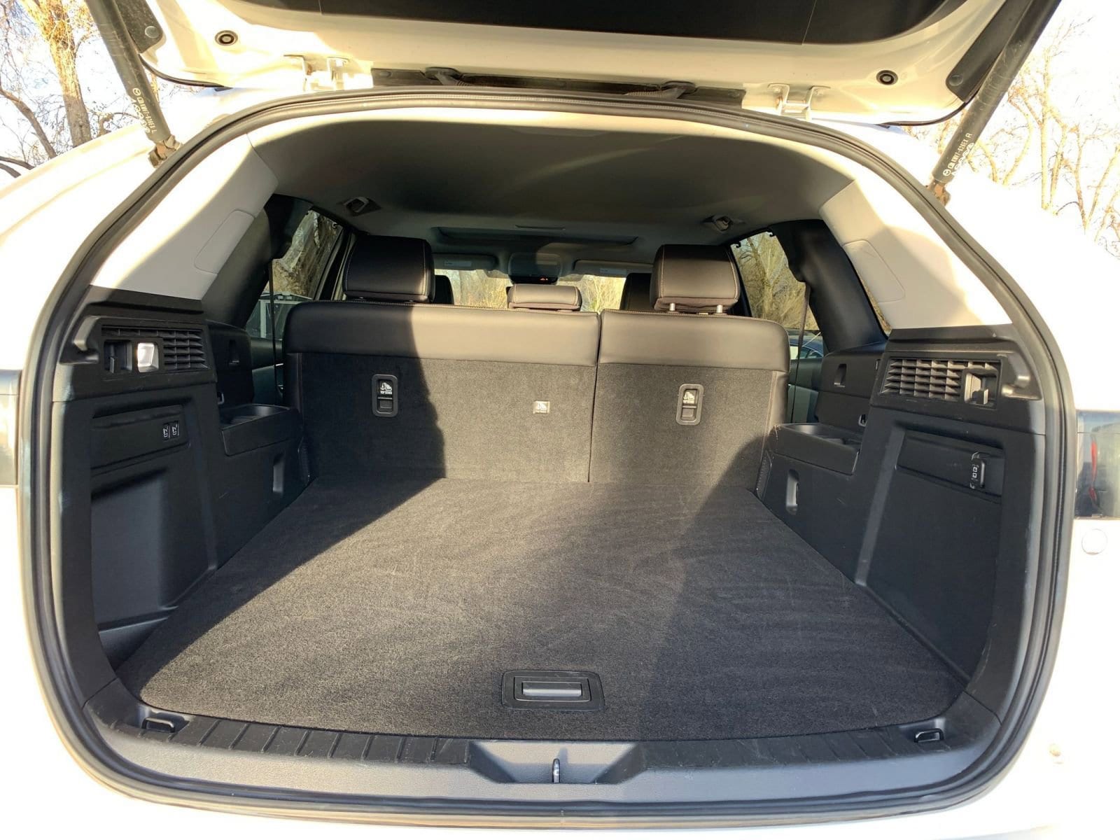 Thumbnail: 2025 Mazda CX-70 - 32