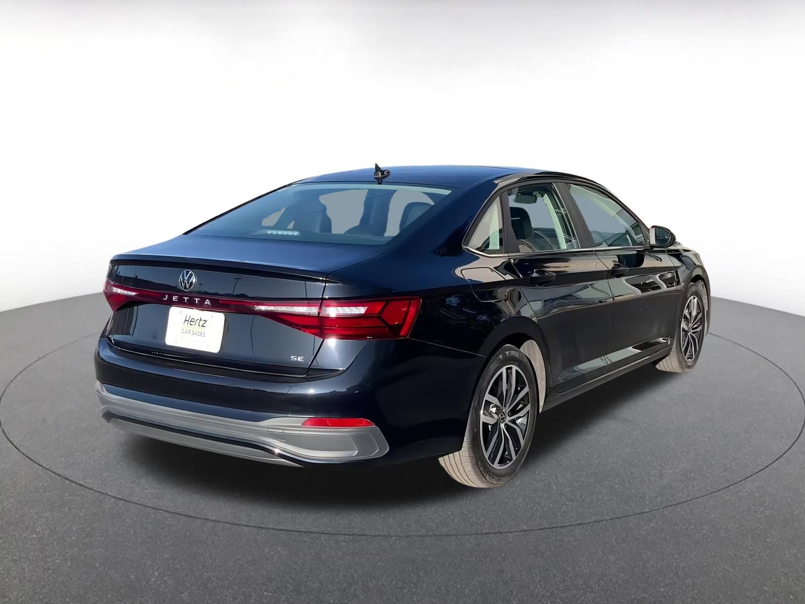 Thumbnail: 2025 Volkswagen Jetta - 14