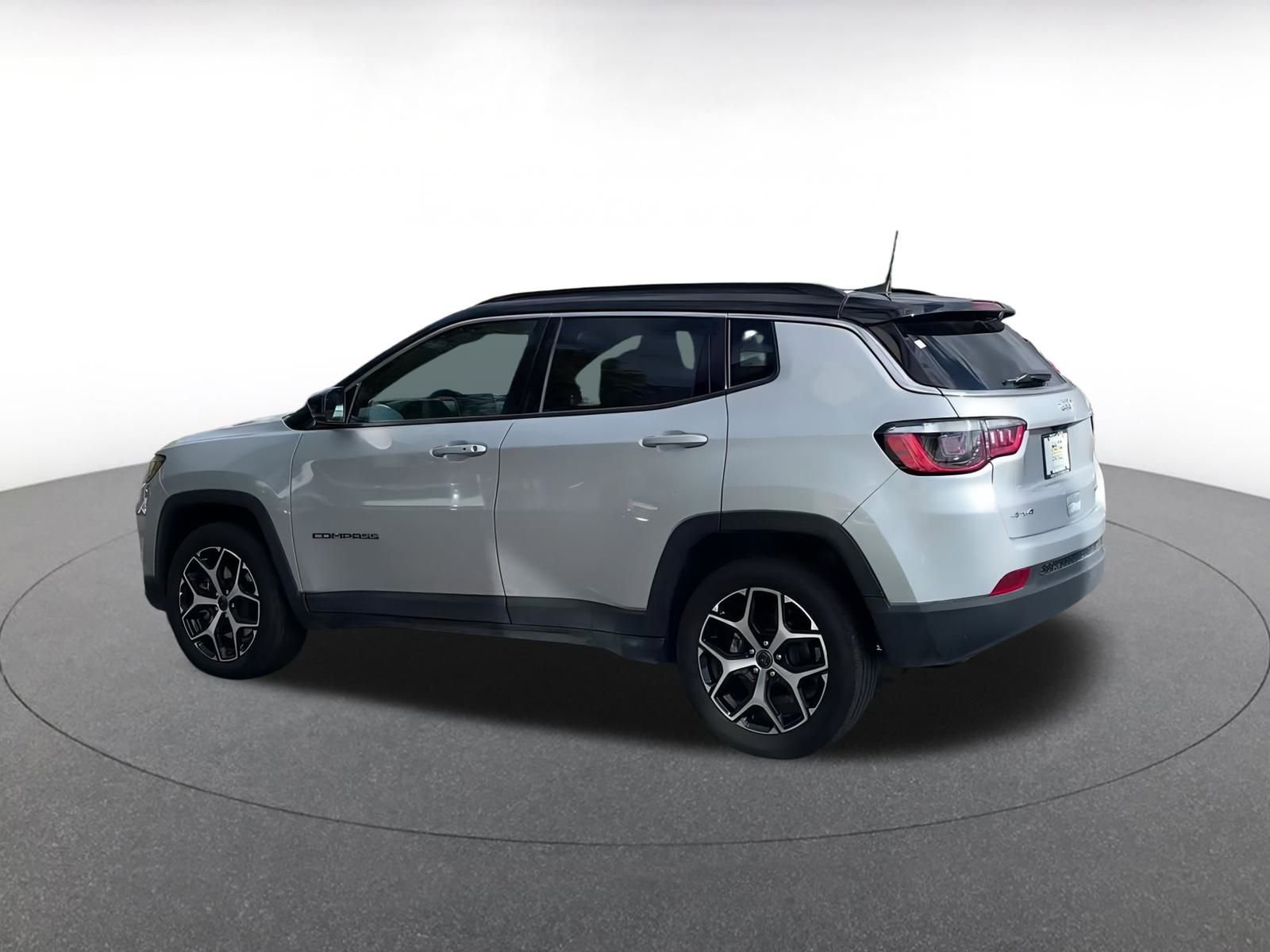 Thumbnail: 2025 Jeep Compass - 10