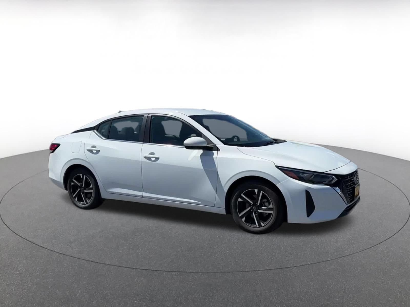 Thumbnail: 2025 Nissan Sentra - 2