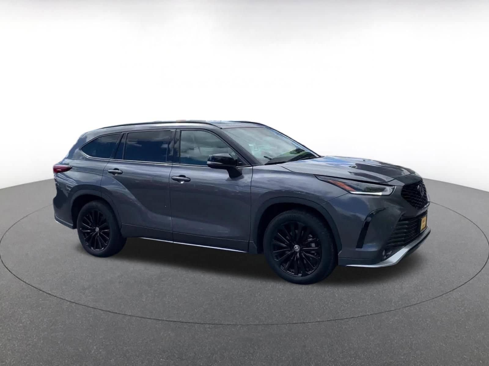 Thumbnail: 2025 Toyota Highlander - 2