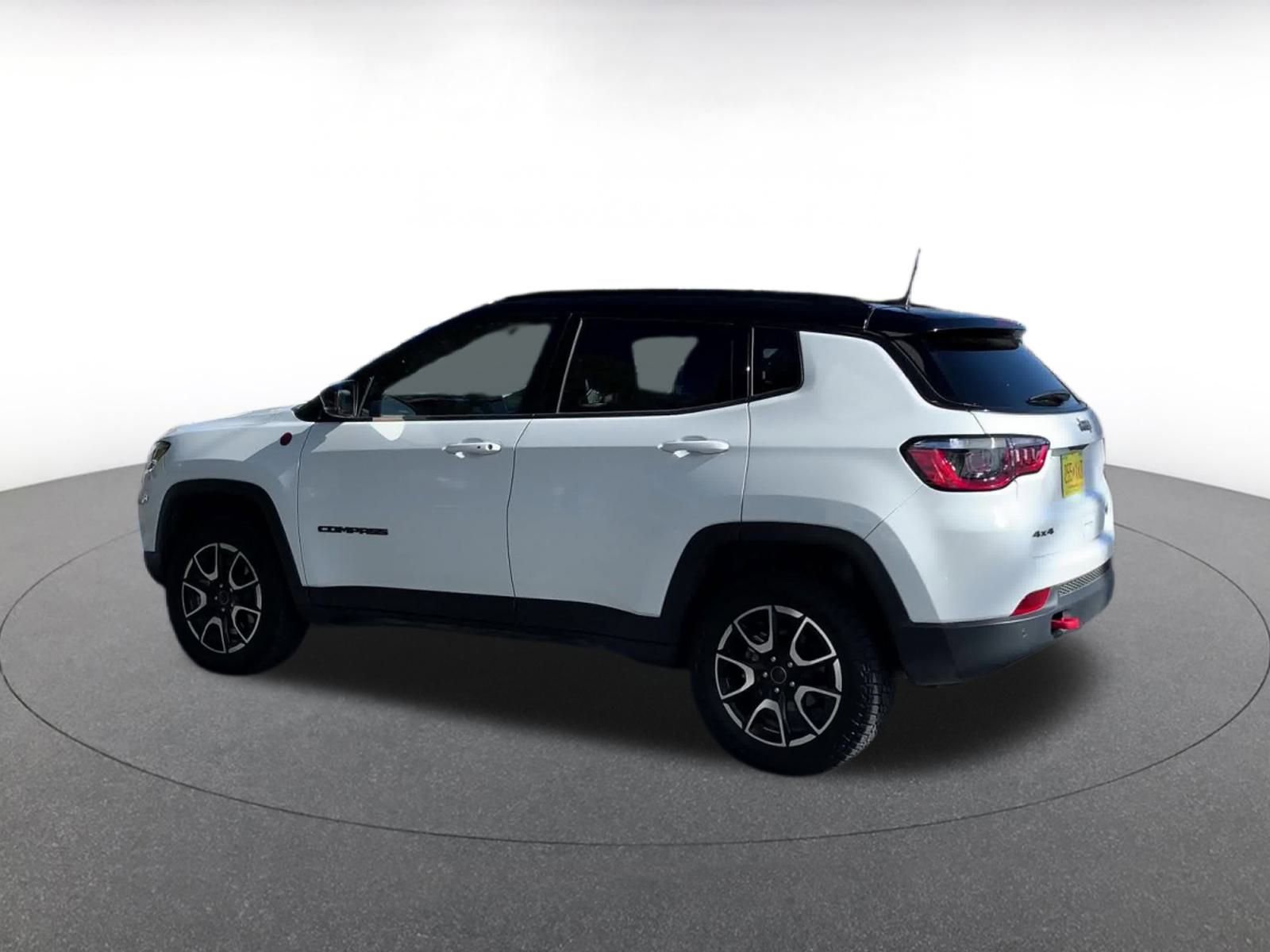 Thumbnail: 2025 Jeep Compass - 10